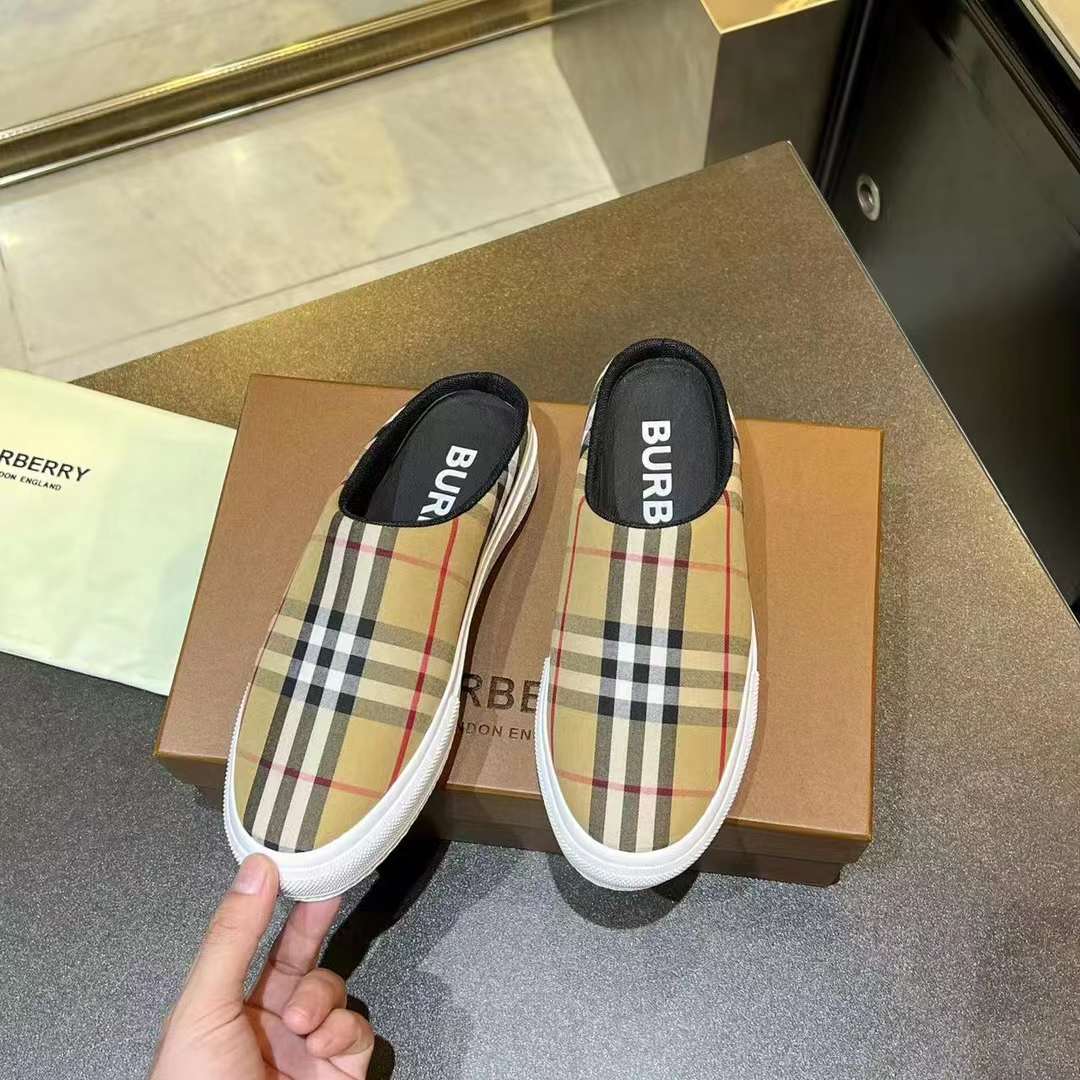 Men Women B*rberry Sneaker ()