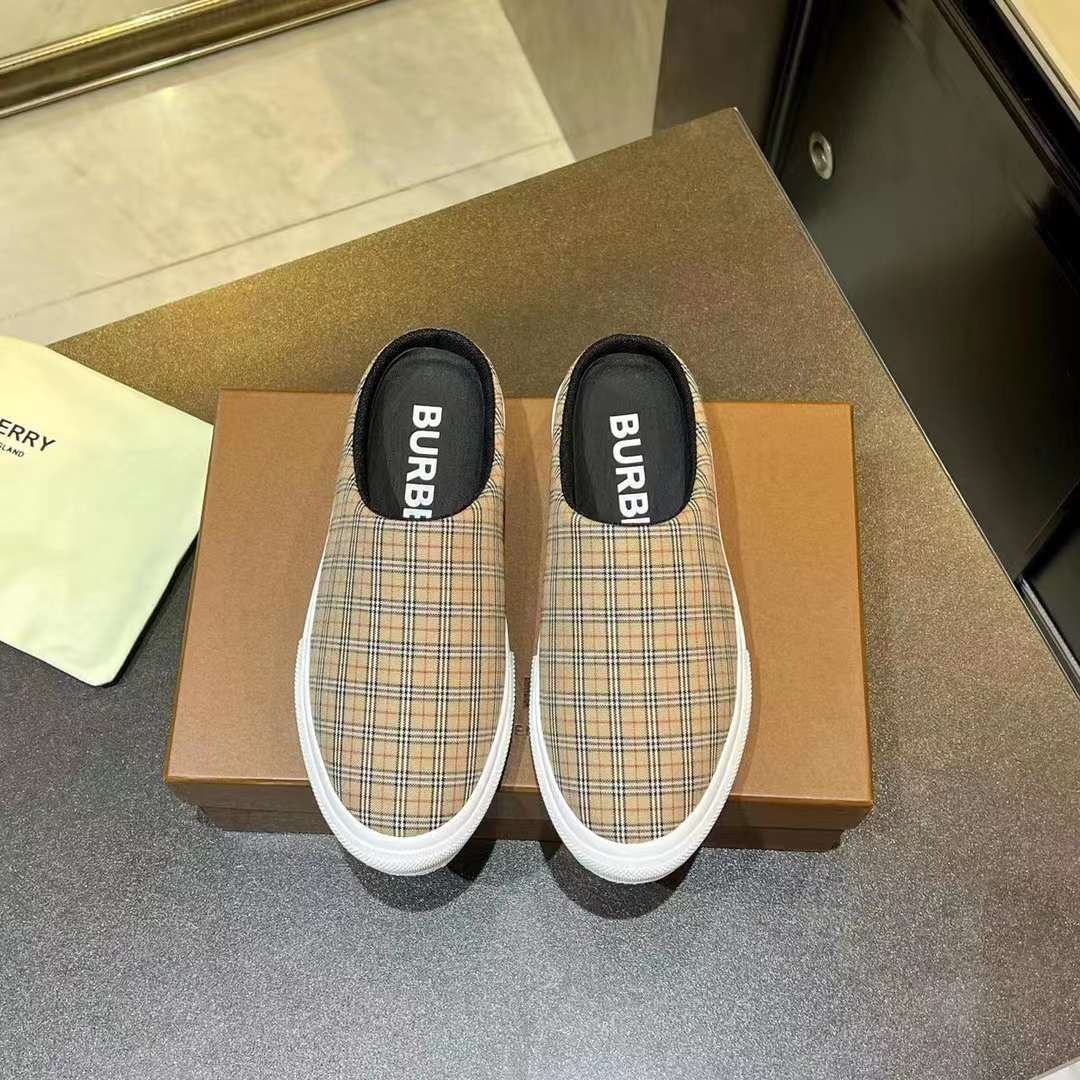 Men Women B*rberry Sneaker ()