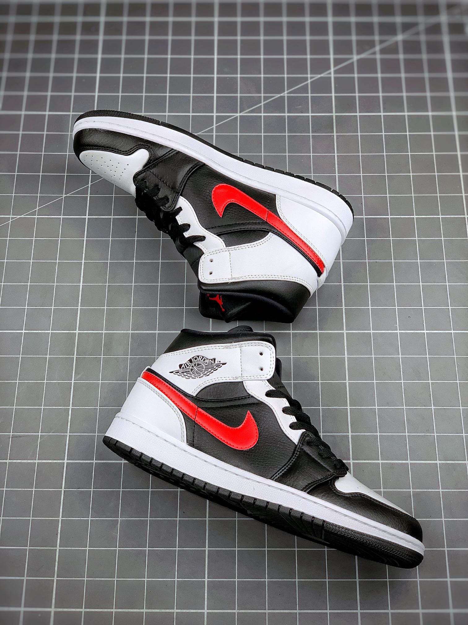 Nike Air Jordan 1 High AJ1