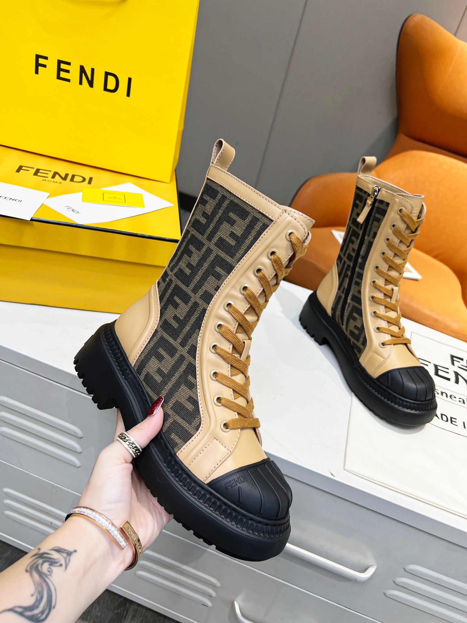 Women F*endi Top Boots Maikesneakers