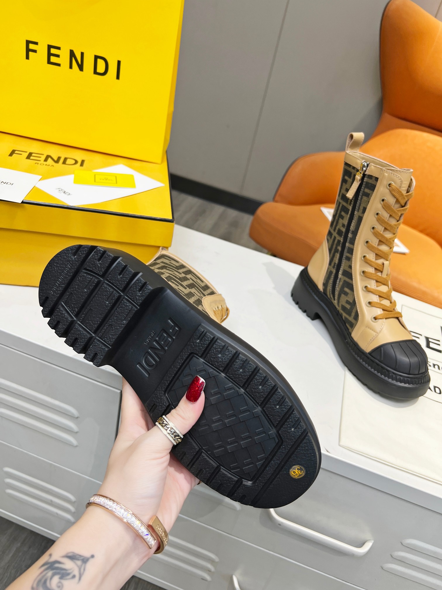 Women F*endi Top Boots Maikesneakers