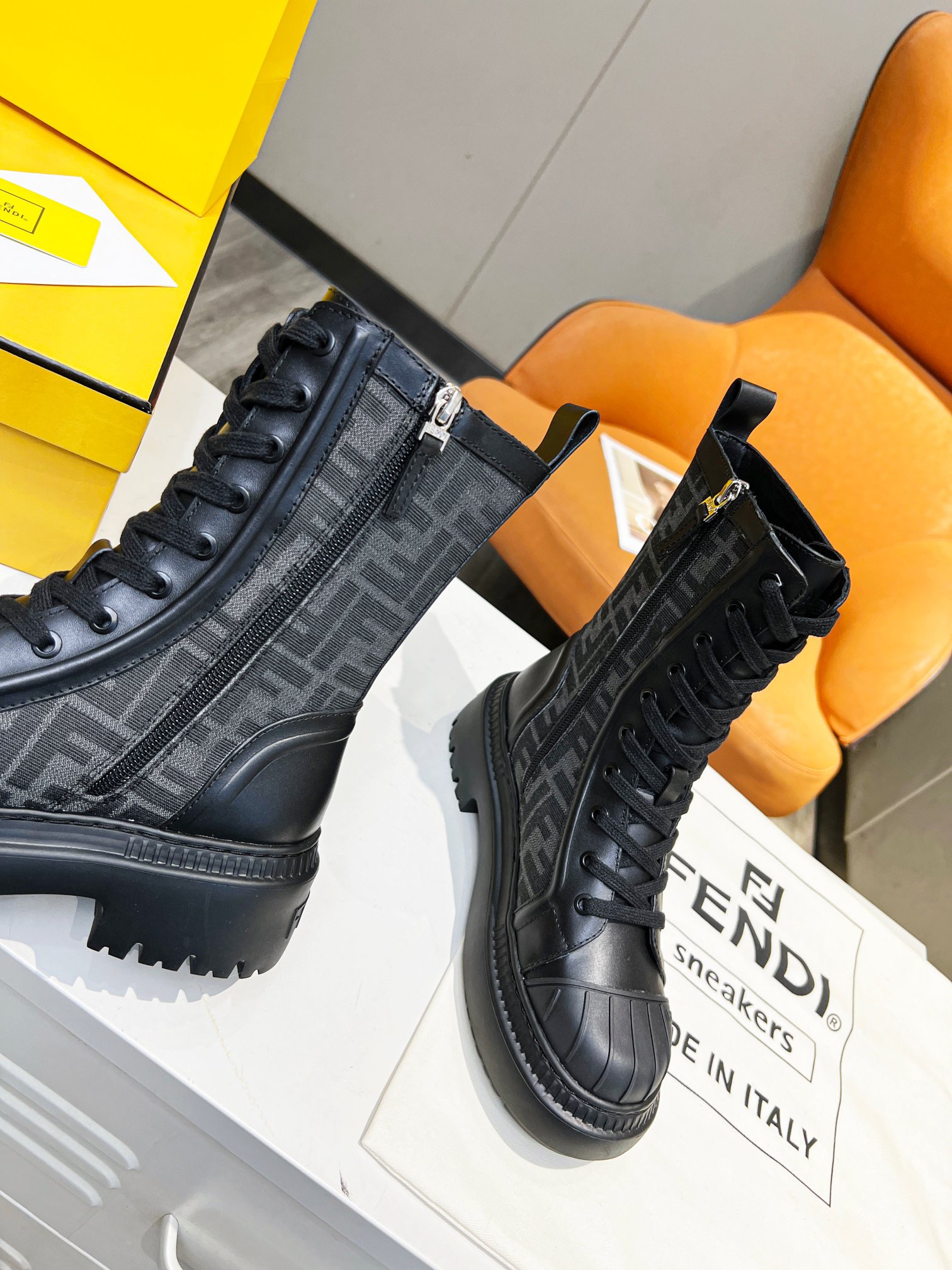 Women F*endi Top Boots Maikesneakers