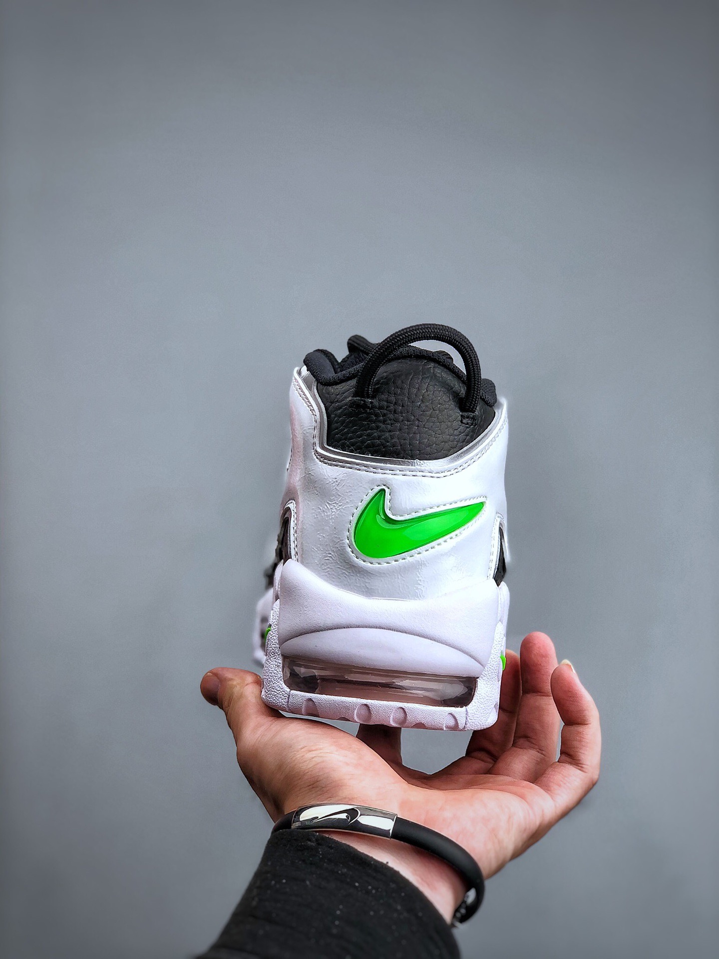 Nike air more uptempo