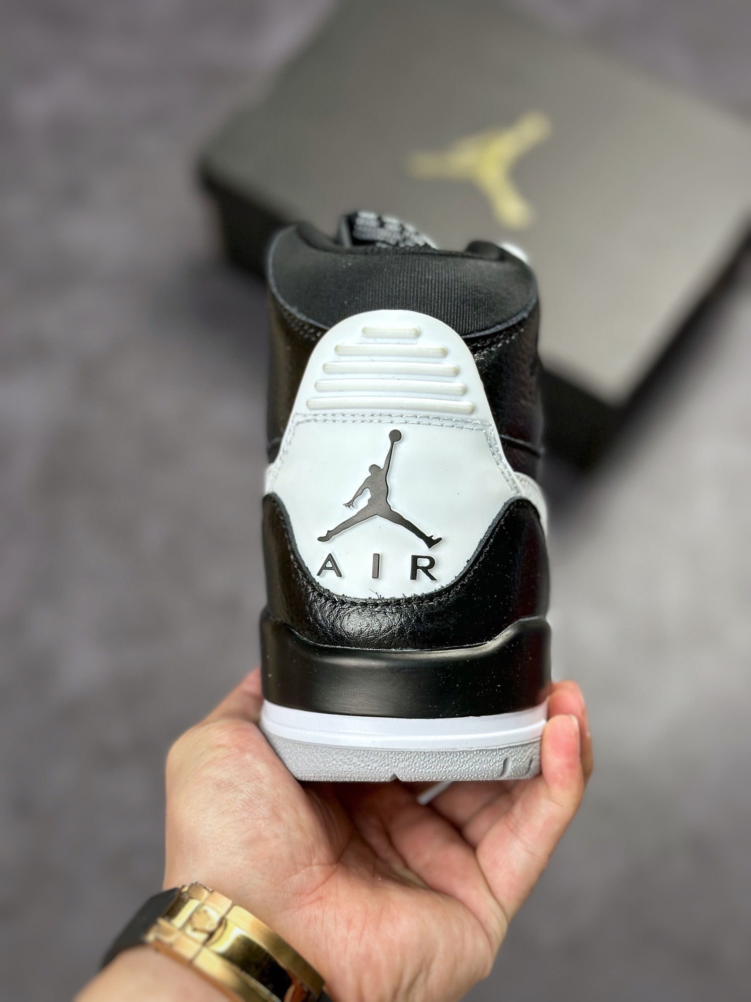 NIKE Air Jordan Legacy 312