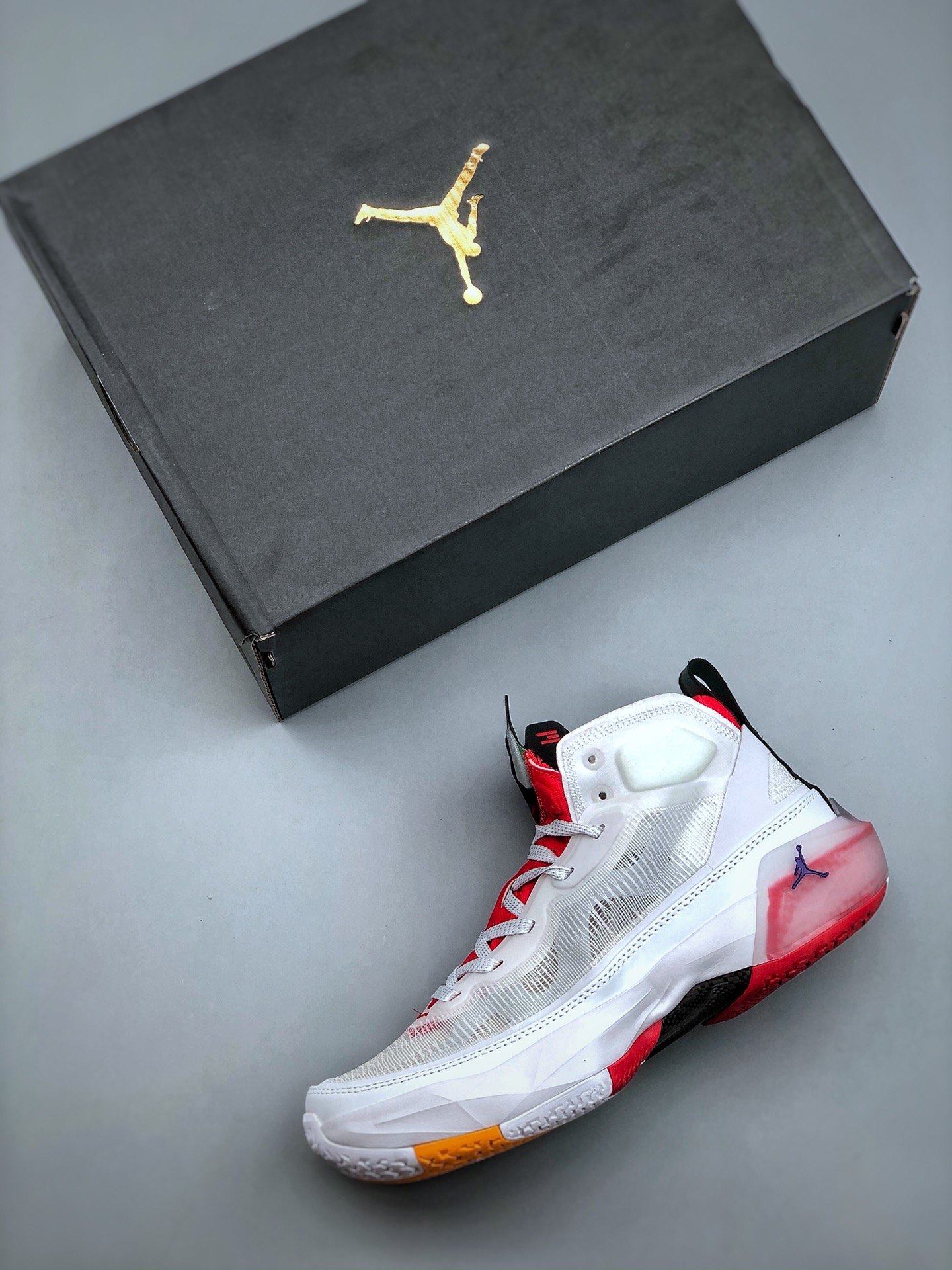 Nike Air Jordan 37