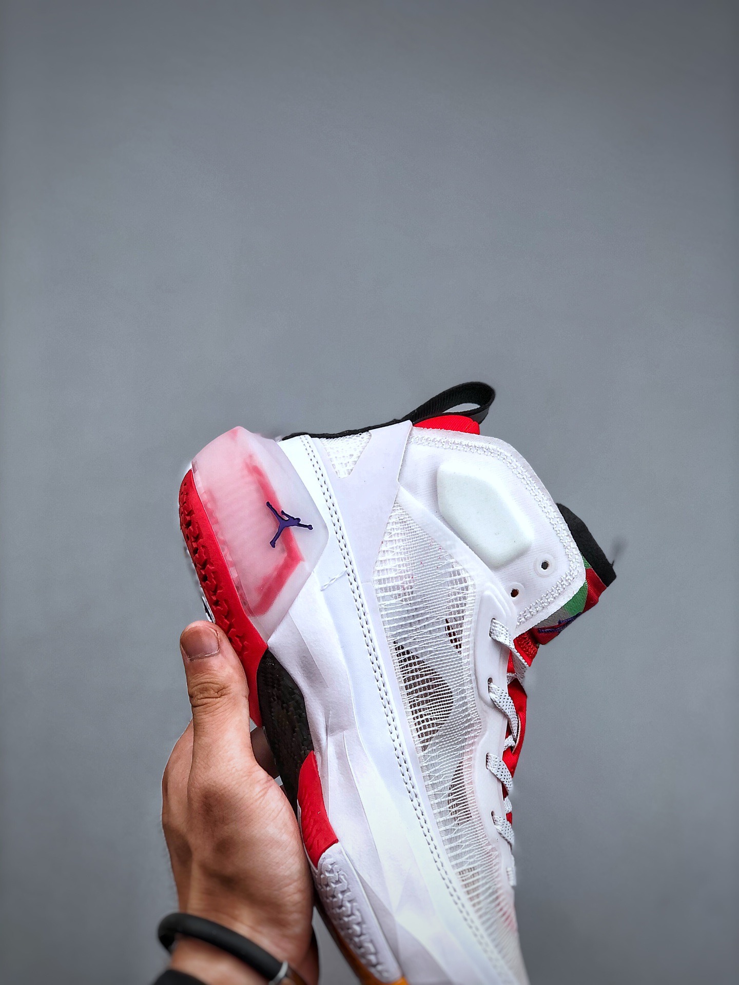 Nike Air Jordan 37