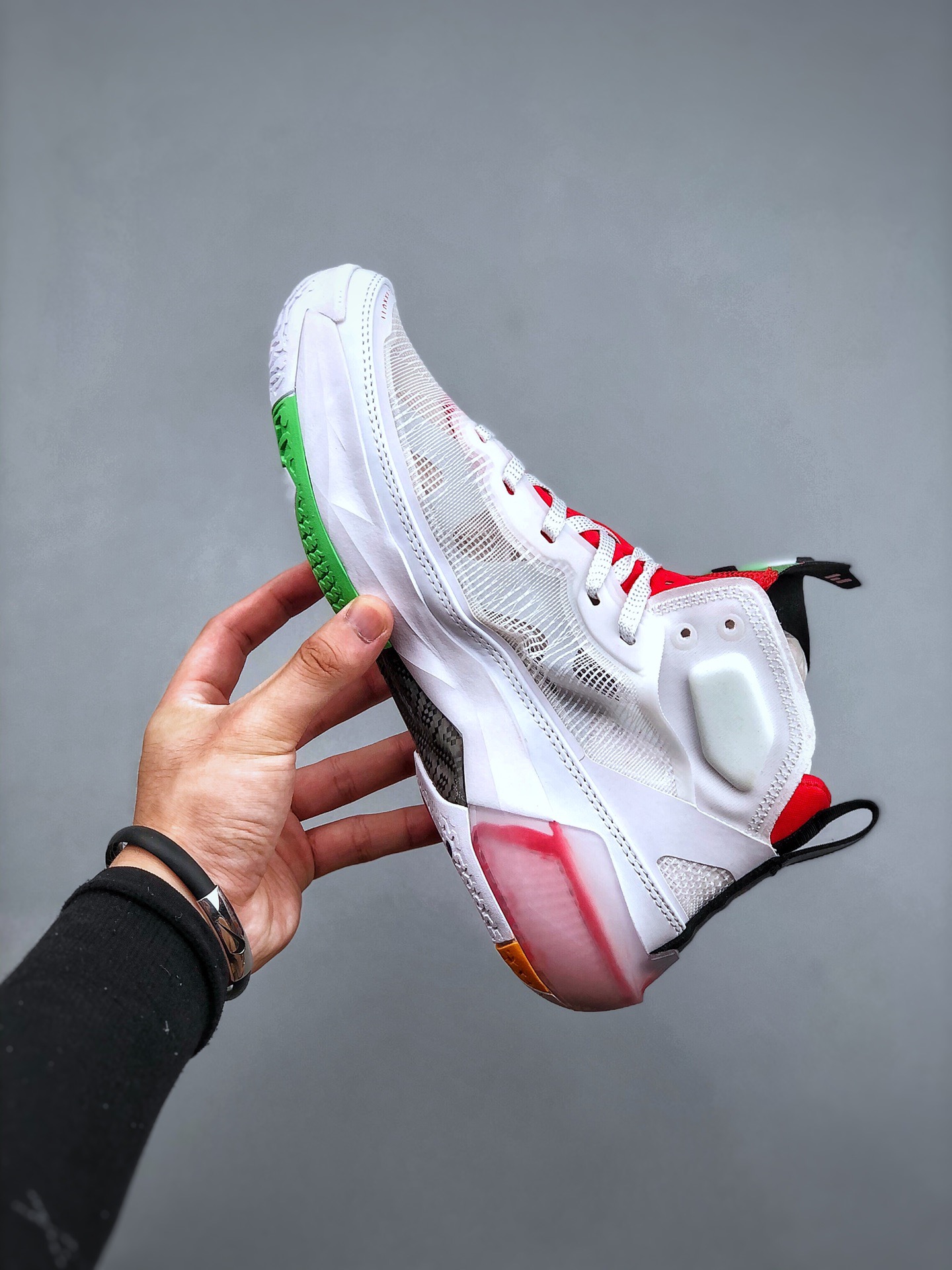 Nike Air Jordan 37