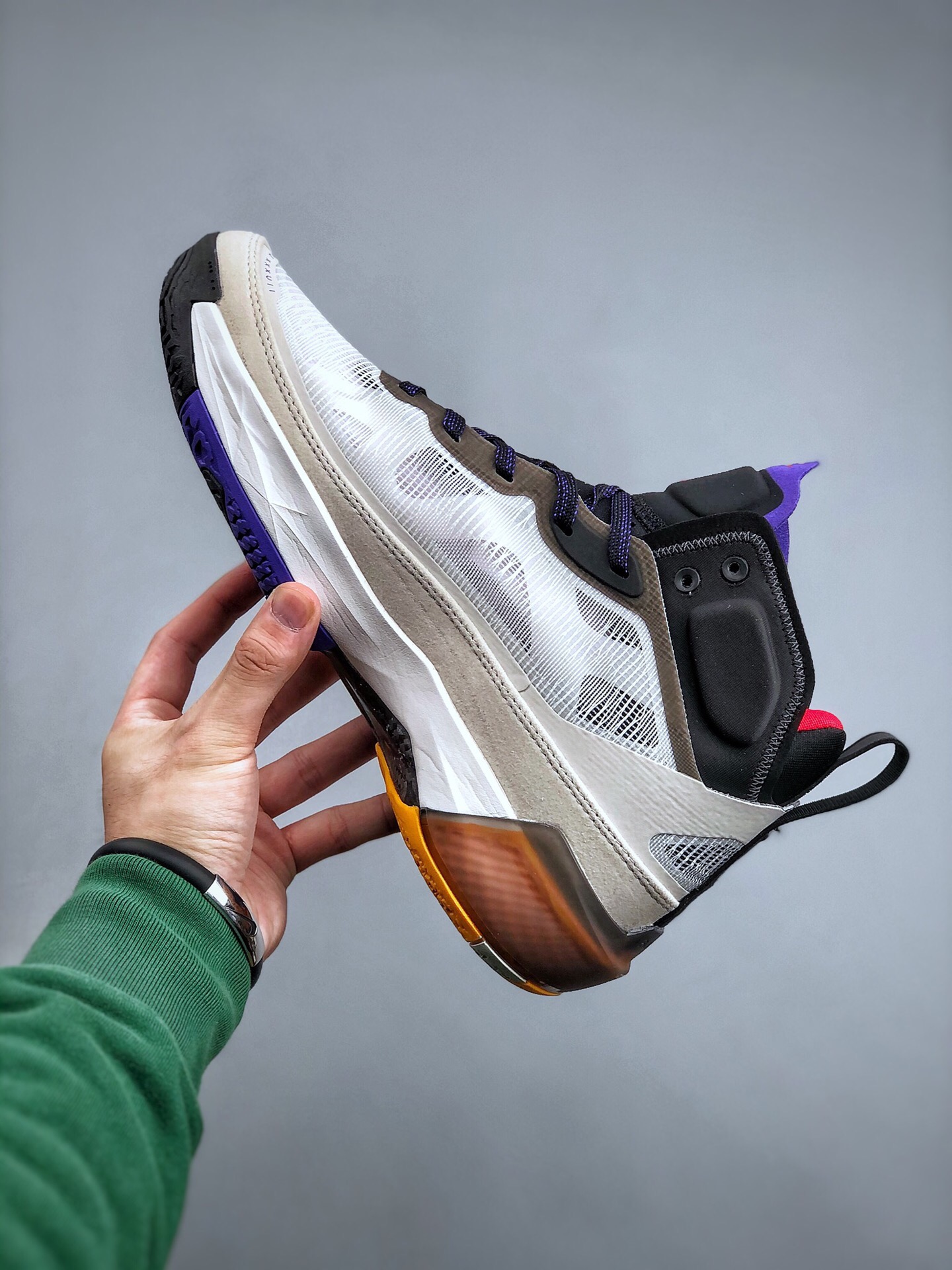Nike Air Jordan 37