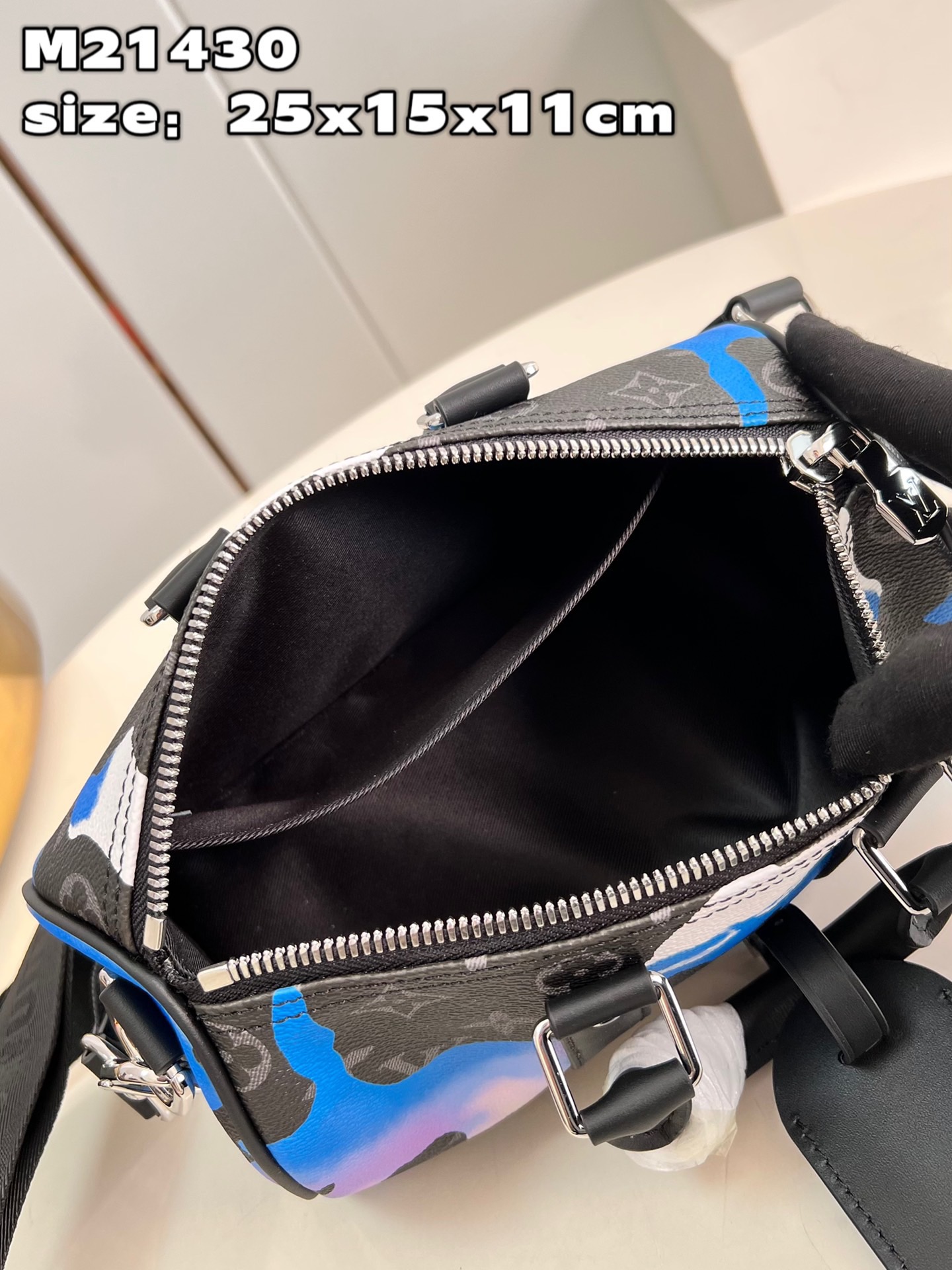 L*ouis V*uitton Top Bag