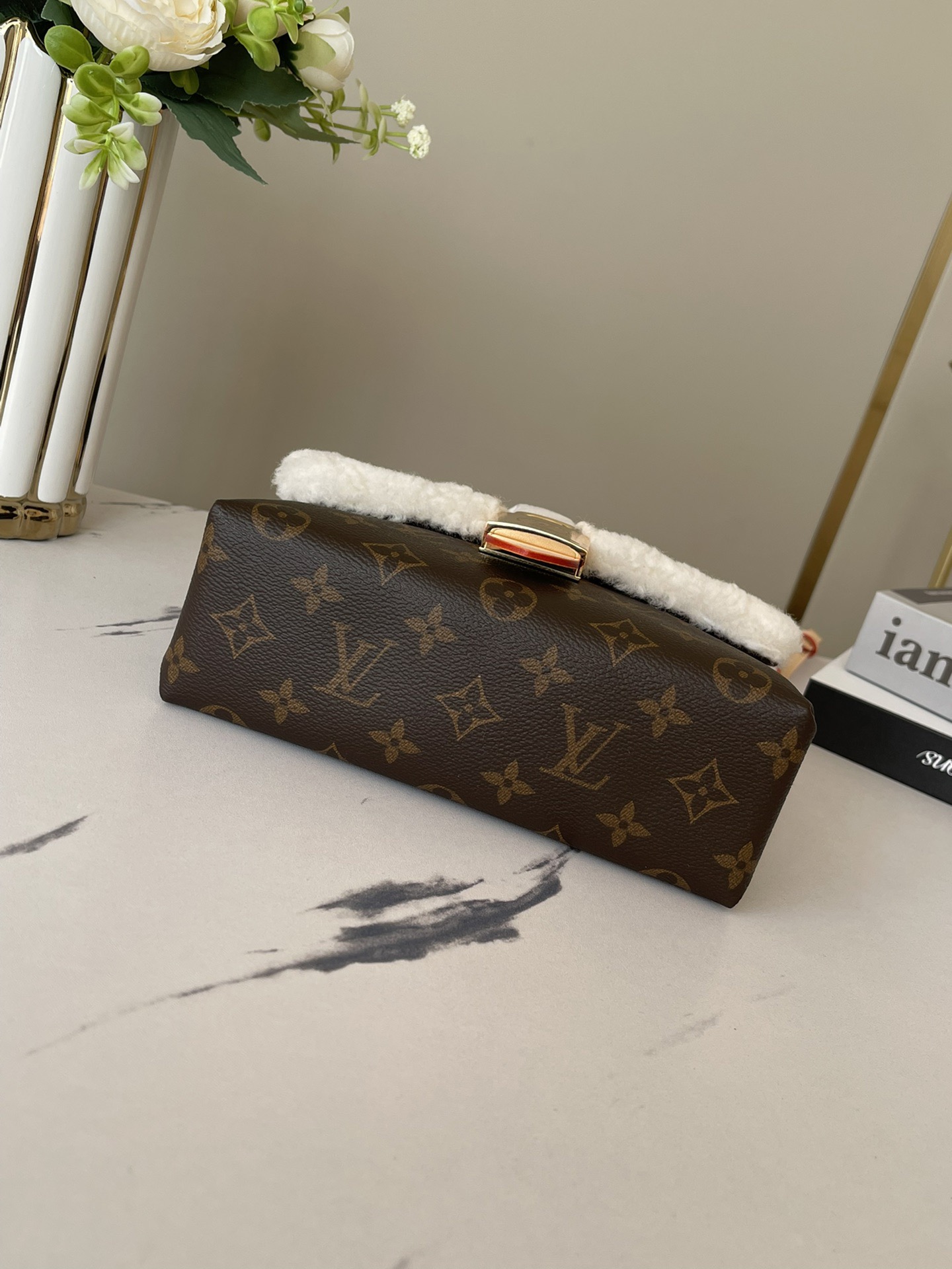 L*ouis V*uitton m20973 Top Bag
