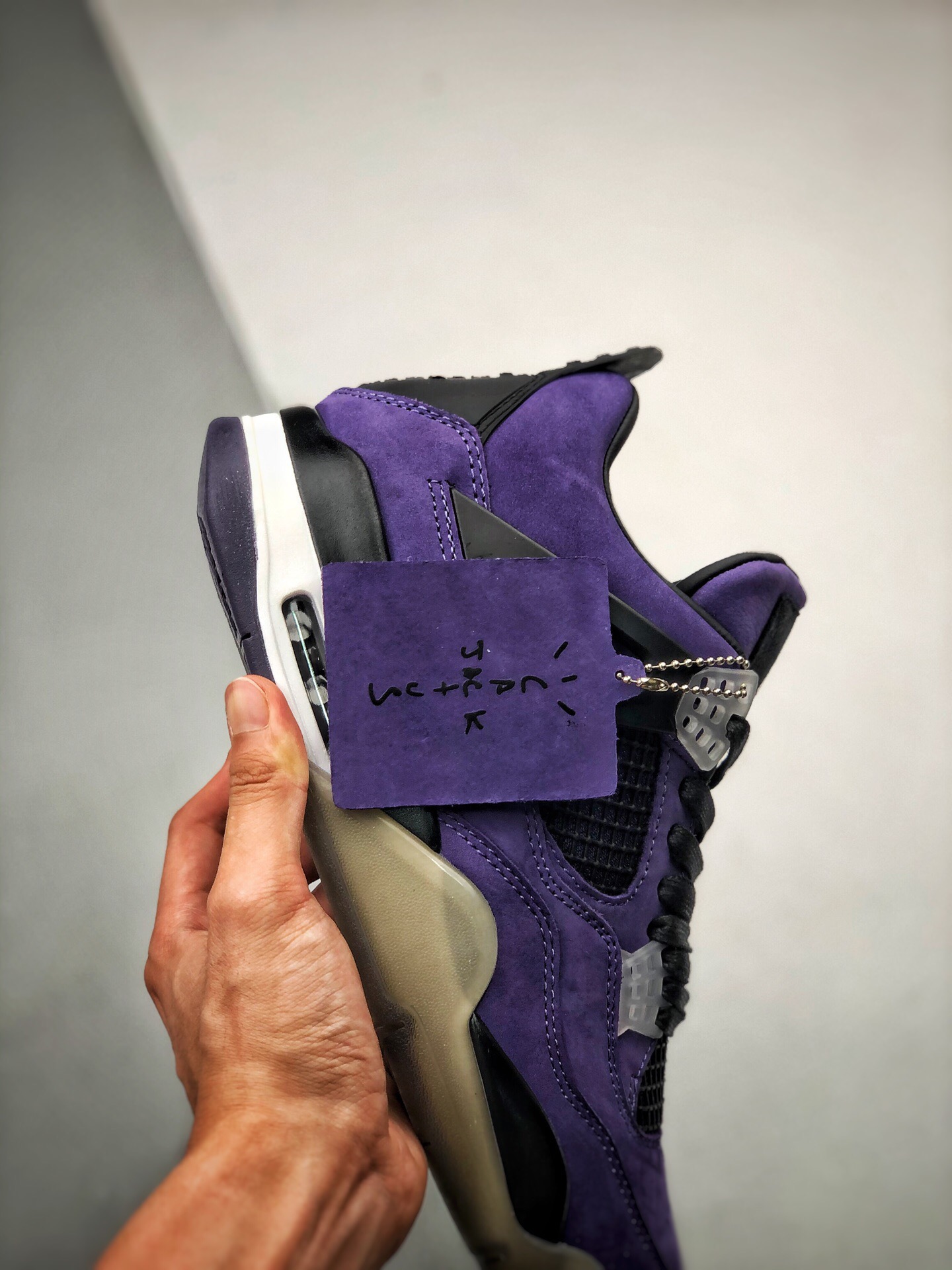 NIKE Air Jordan 4