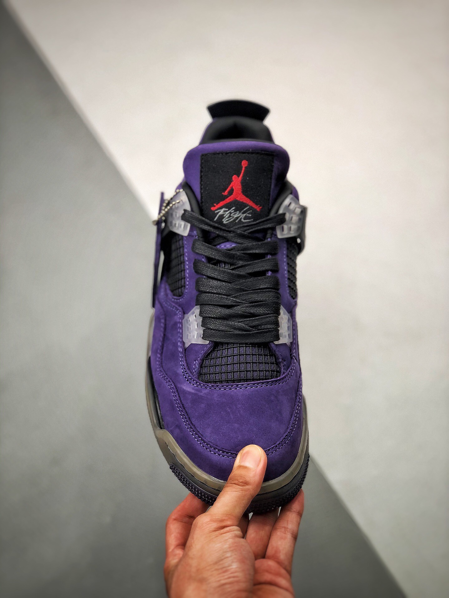 NIKE Air Jordan 4