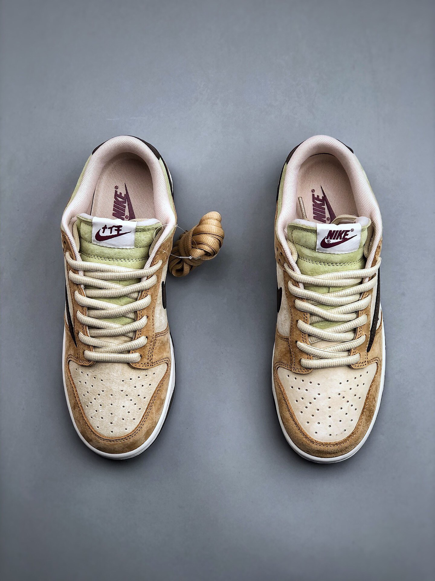 Nike SB Dunk Low