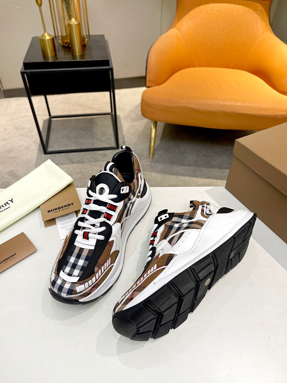 Men B*rberry Sneaker （）