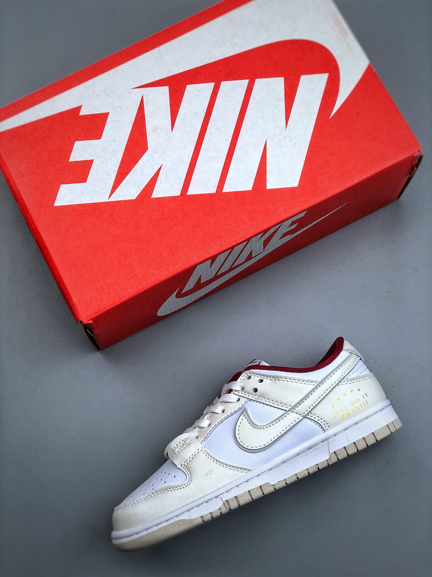 Nike SB Dunk Low