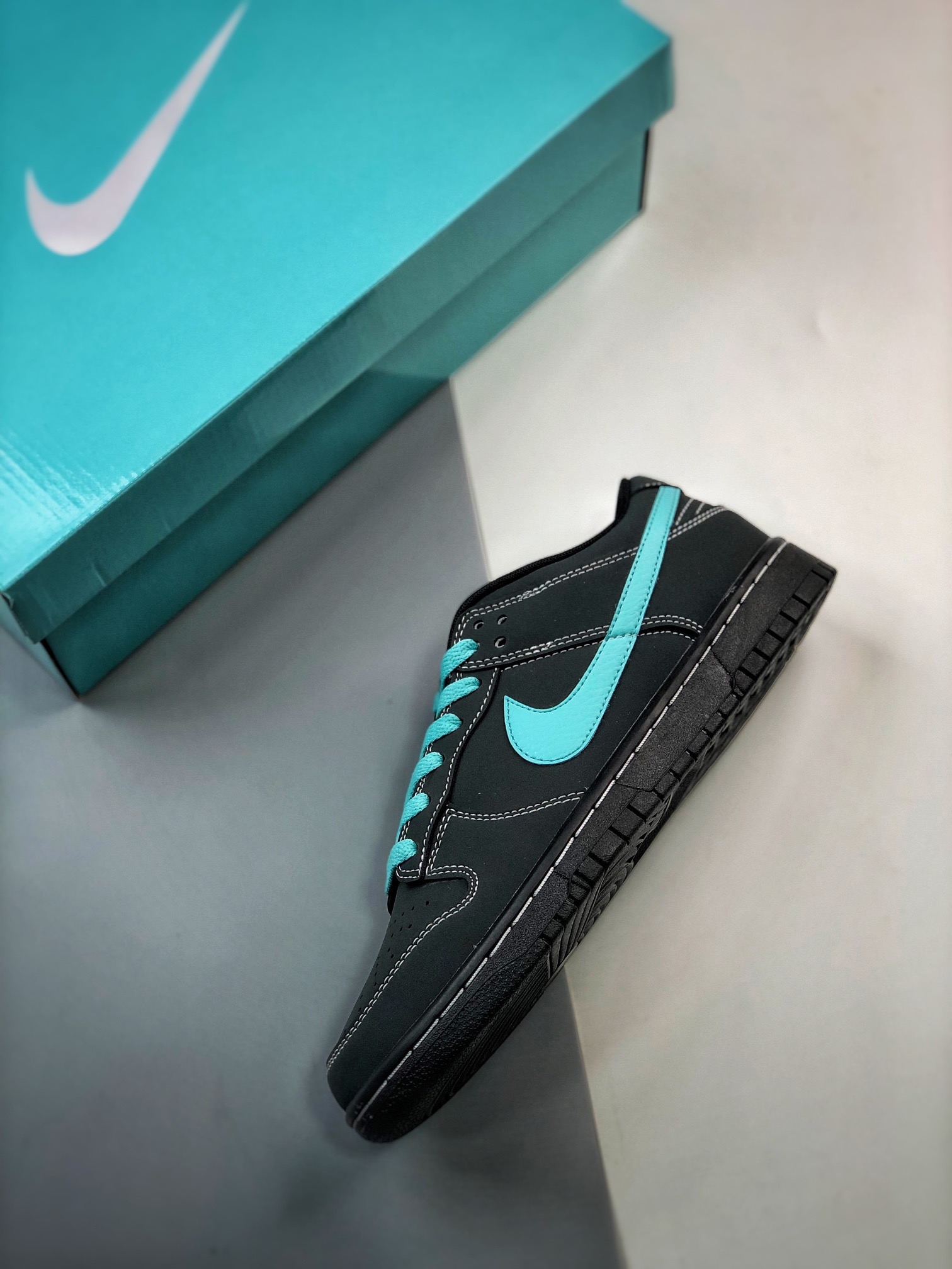Nike SB Dunk Low