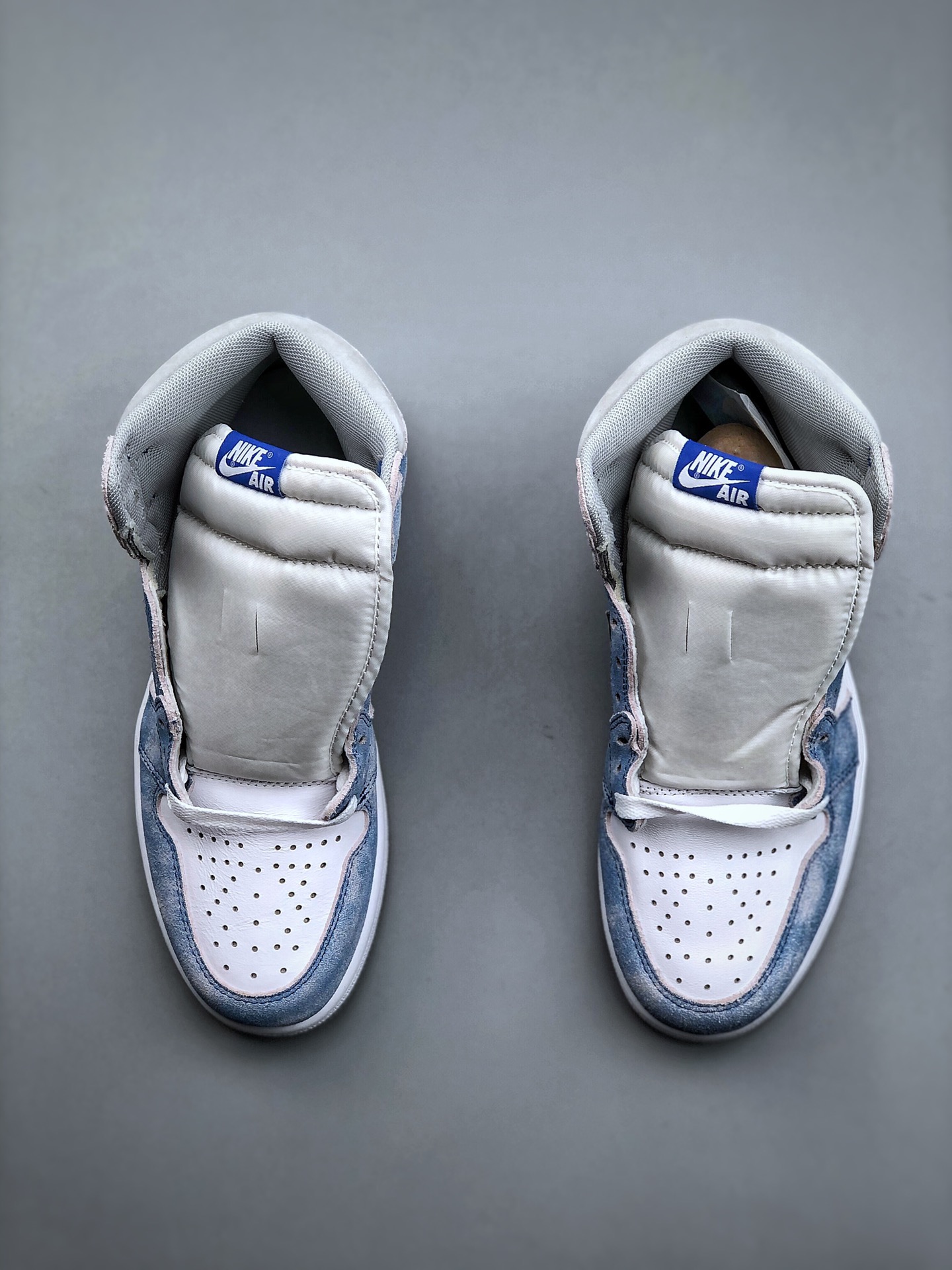 Air Jordan 1“ Hype Royal” 555088-402