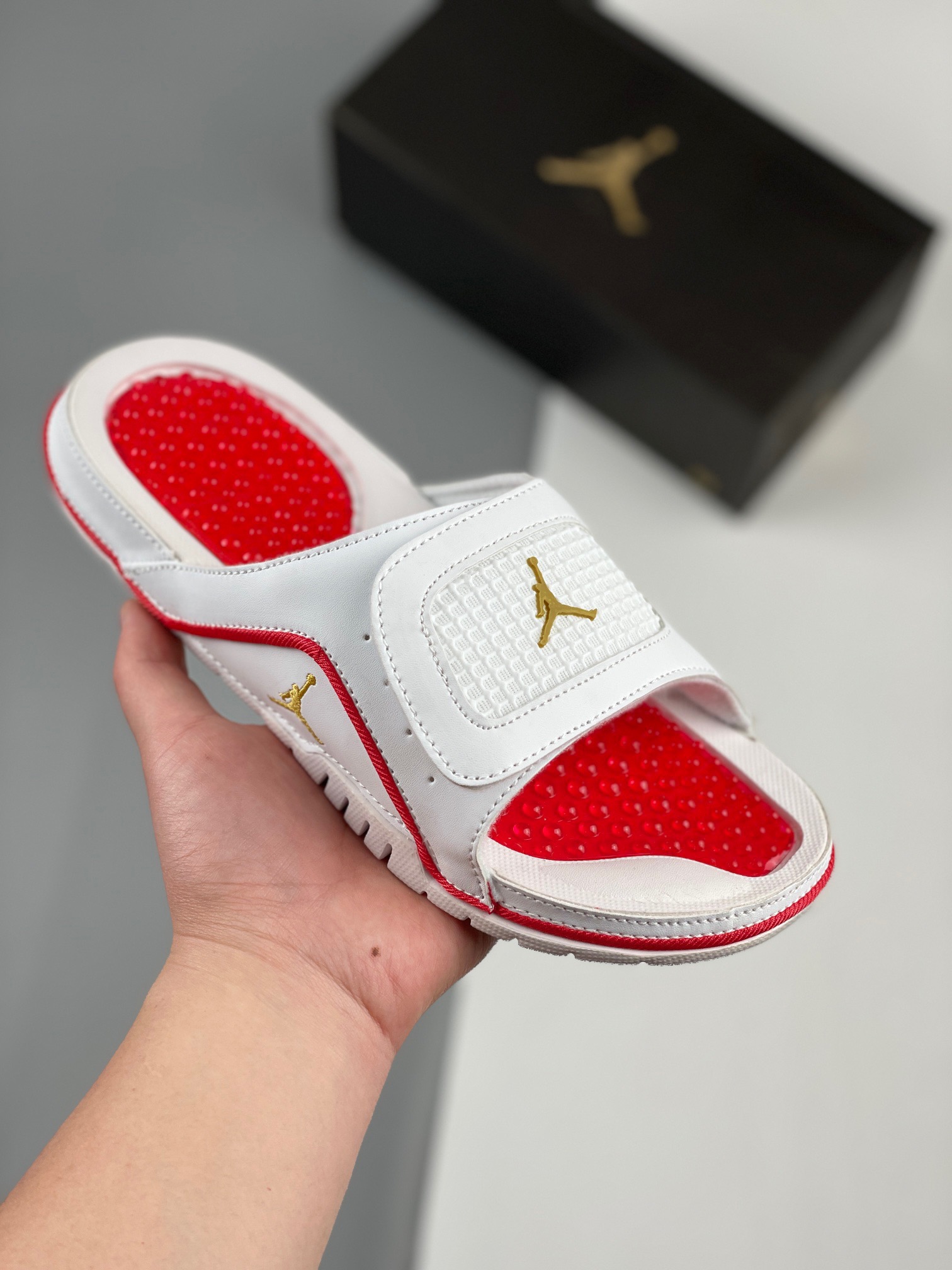Nike Air Jordan 4 Slippers