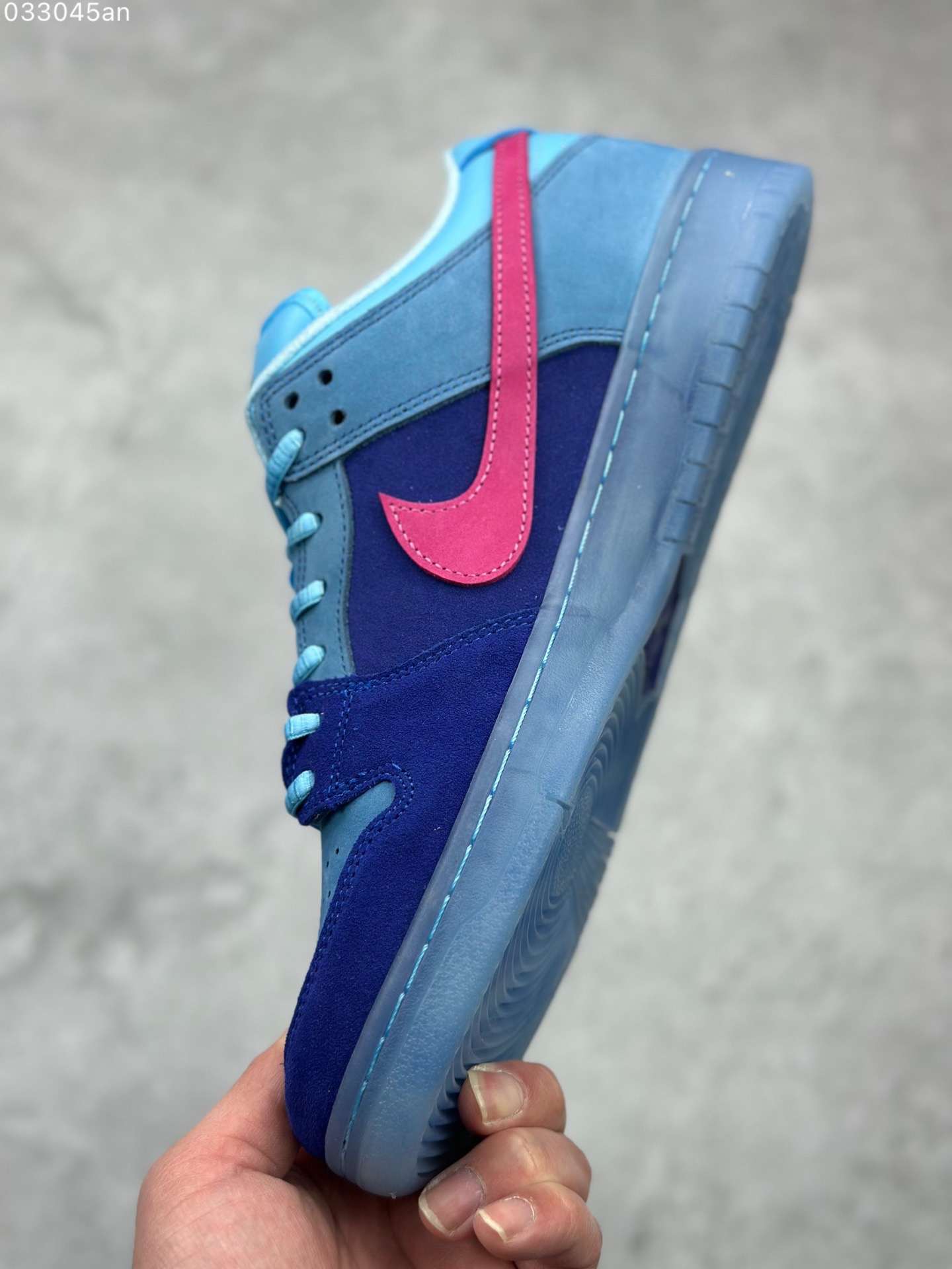 Nike SB Dunk Low