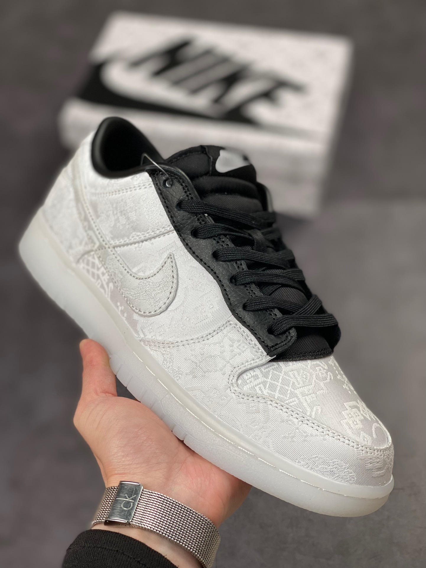 Nike SB Dunk Low