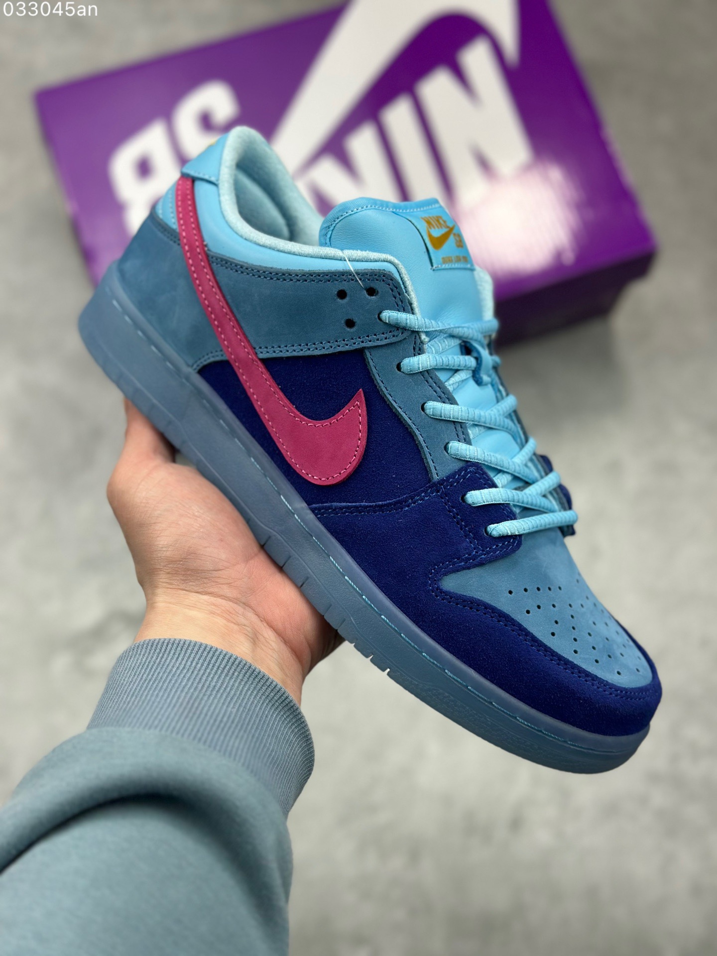 Nike SB Dunk Low