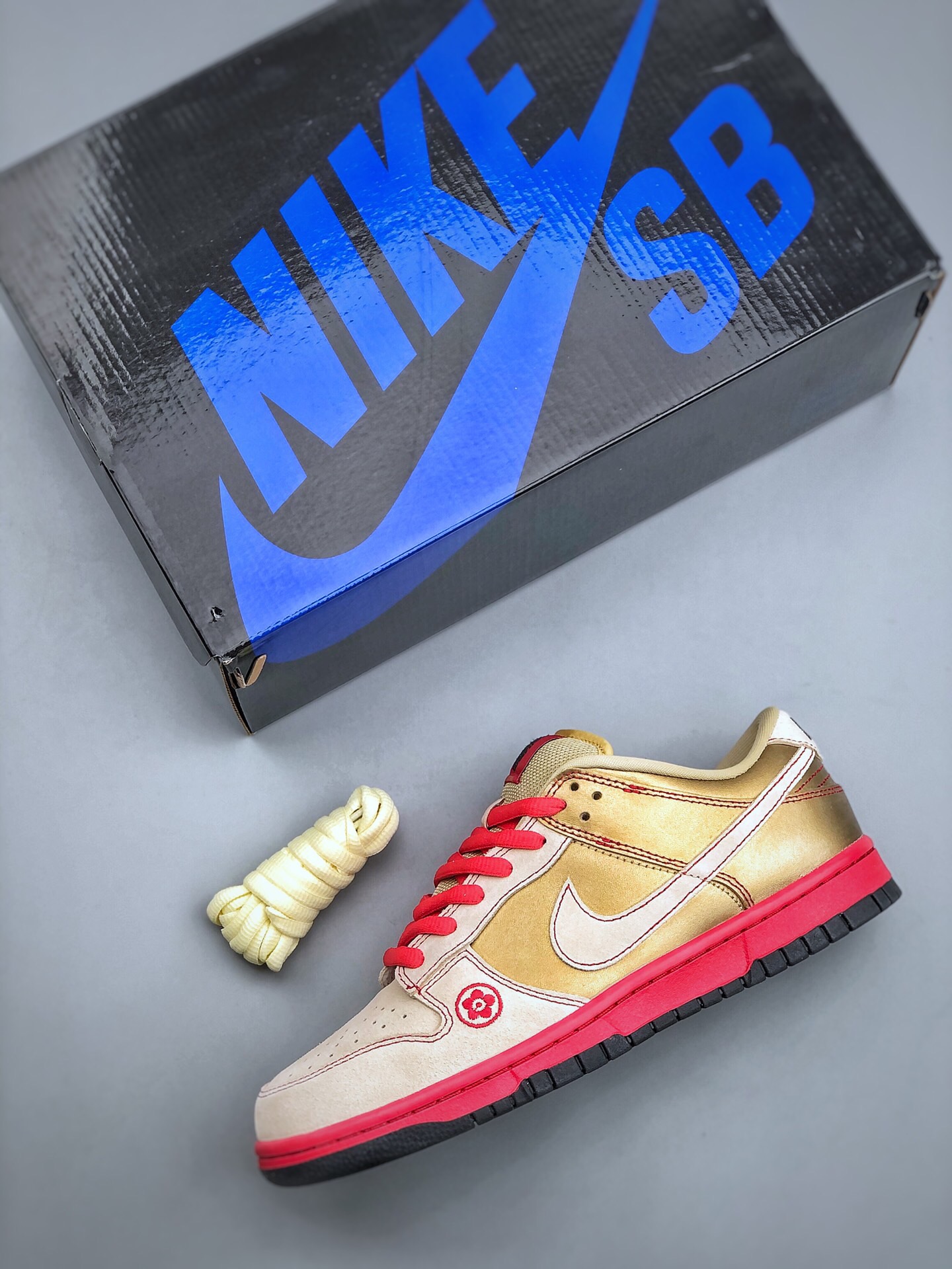 Nike SB Dunk Low
