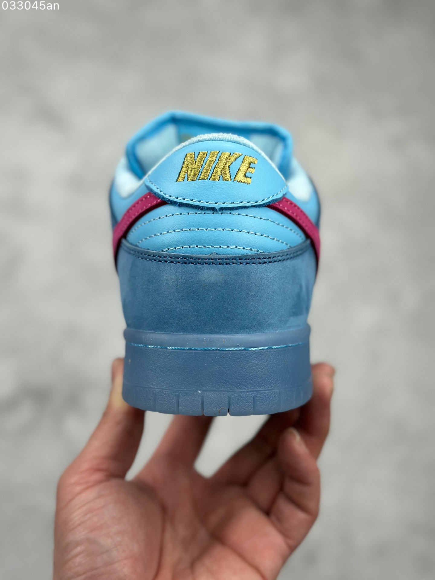 Nike SB Dunk Low