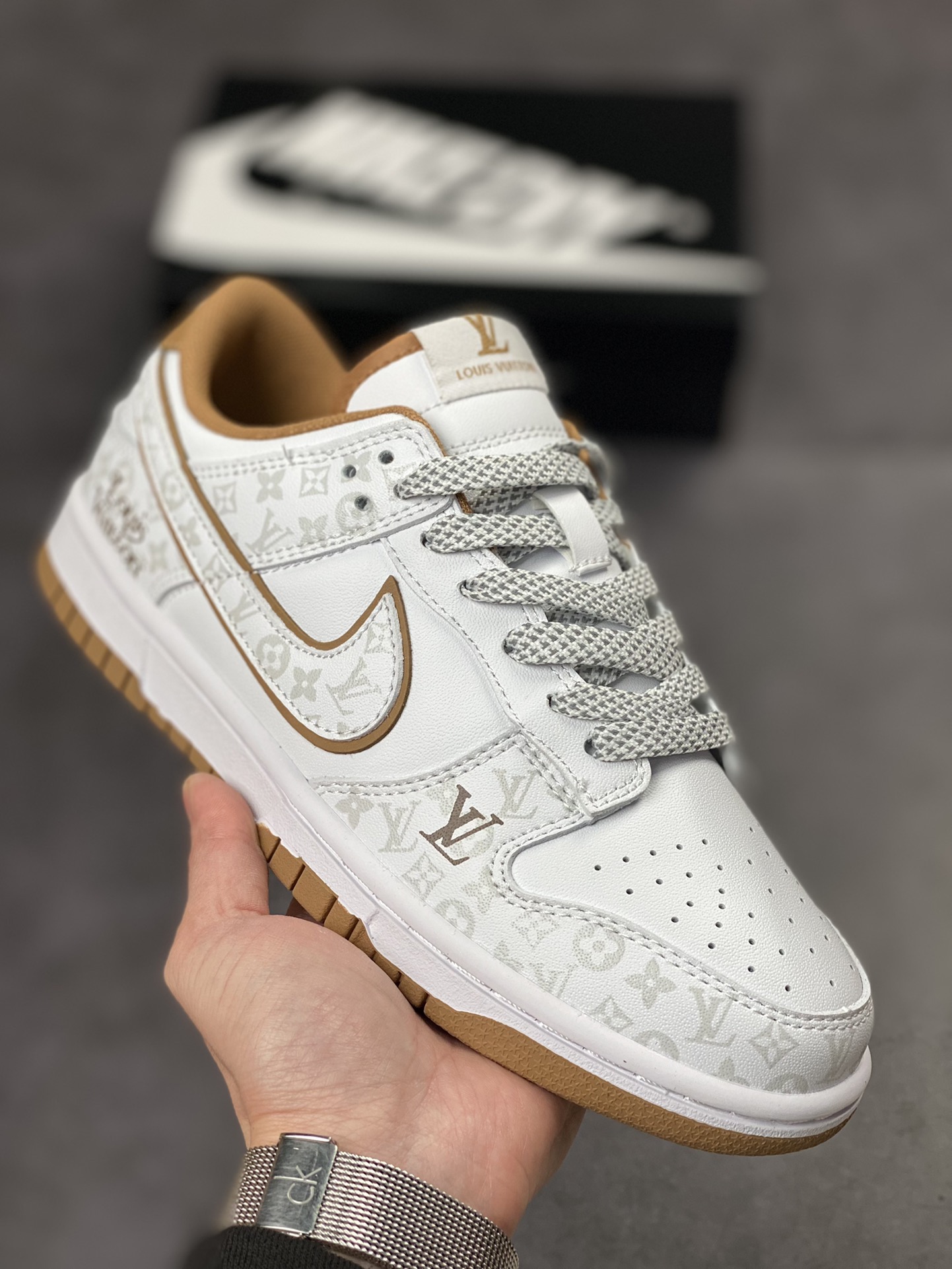 Nike SB Dunk Low