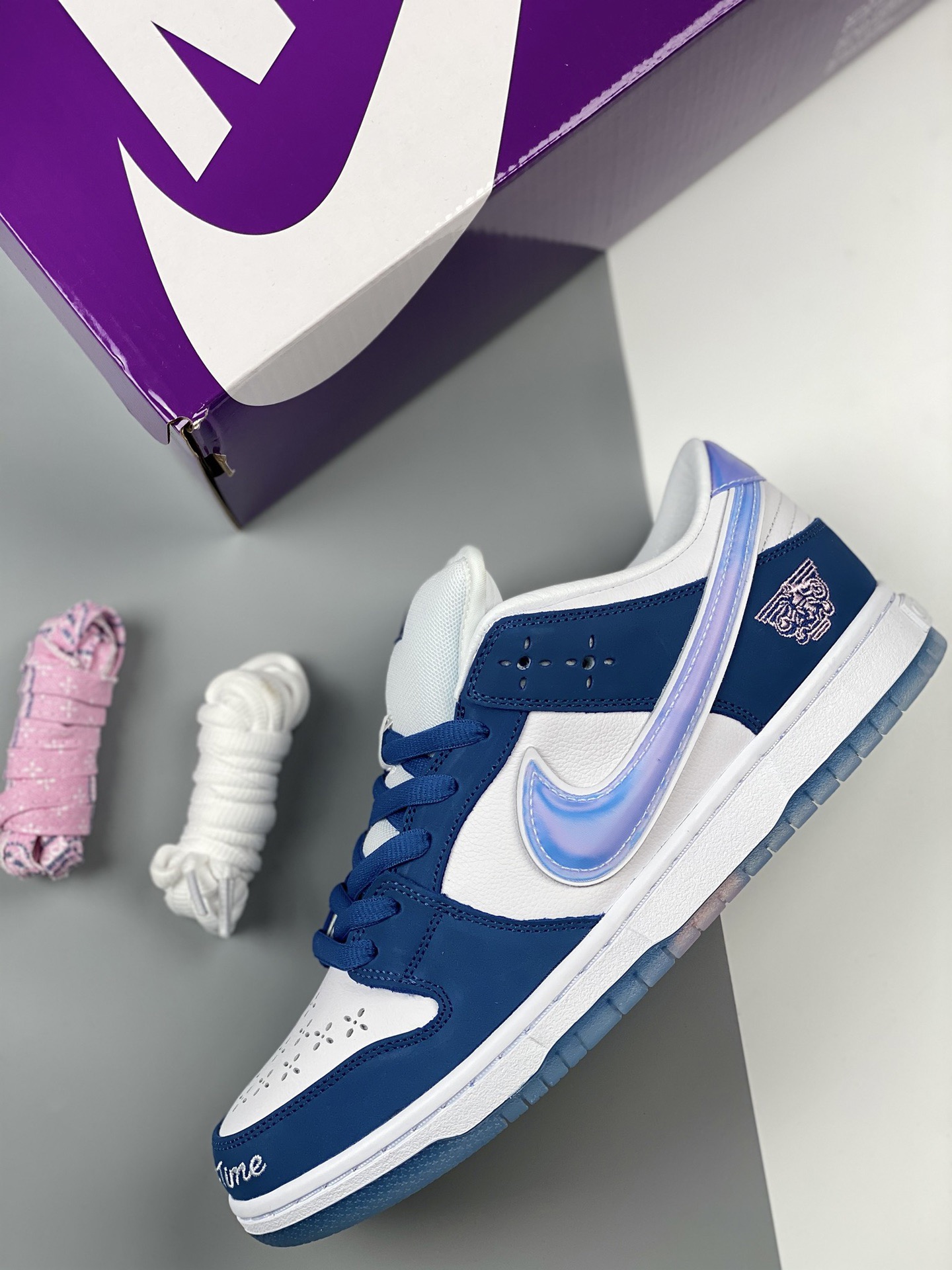 Nike SB Dunk Low