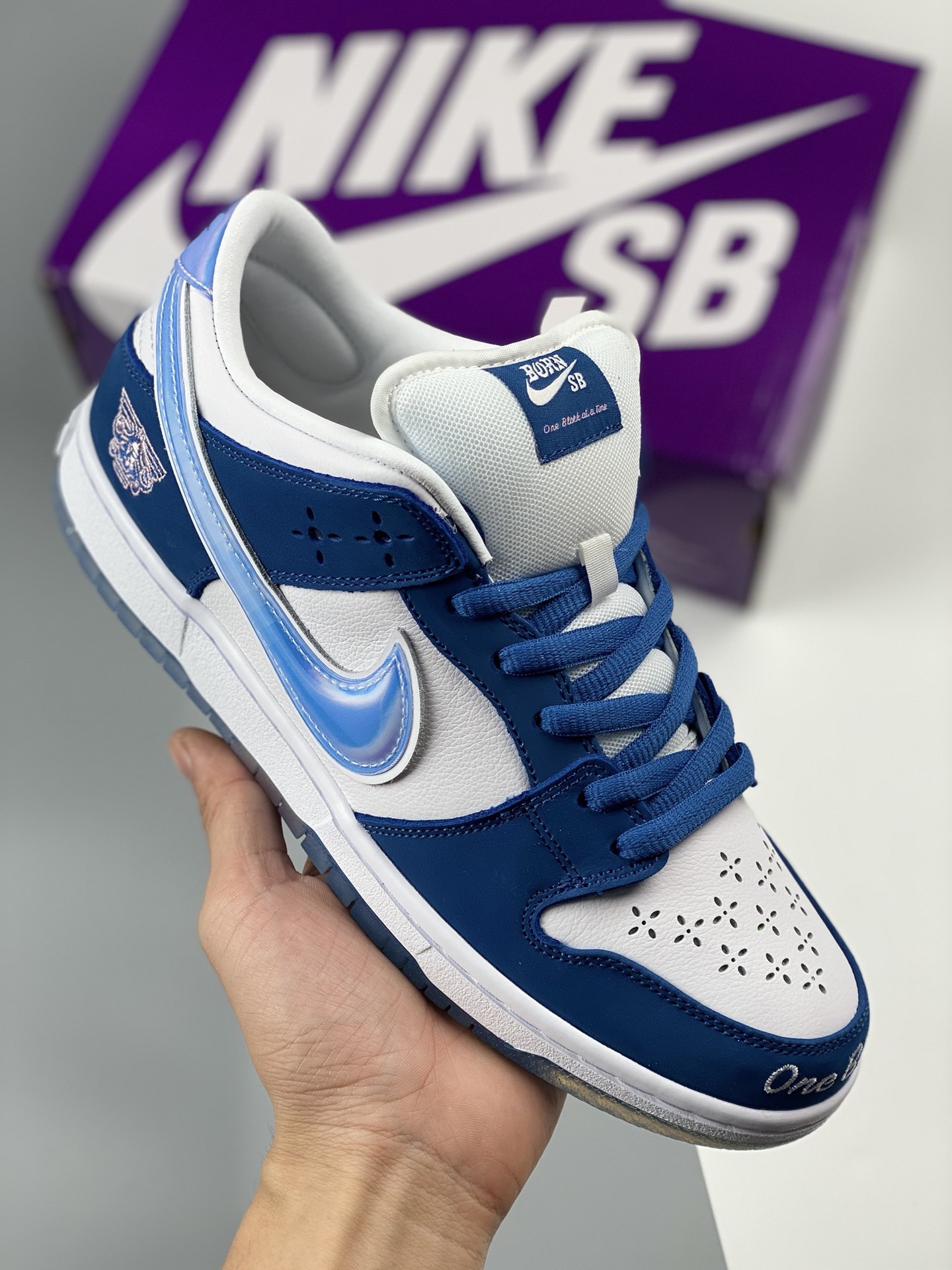 Nike SB Dunk Low