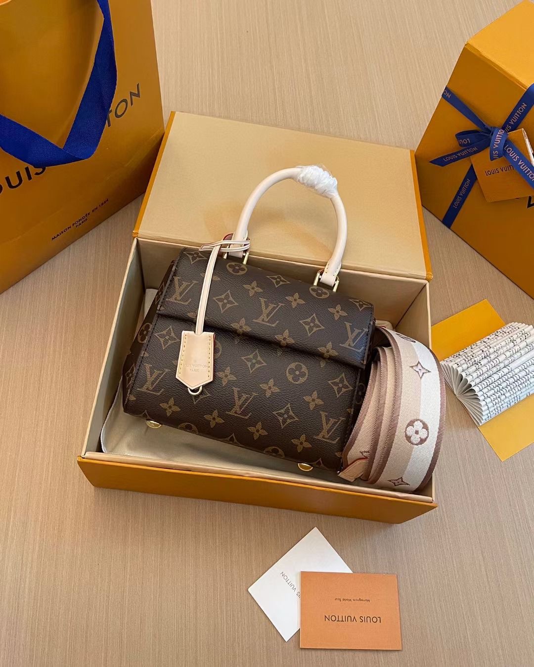 L*ouis V*uitton Top Bag