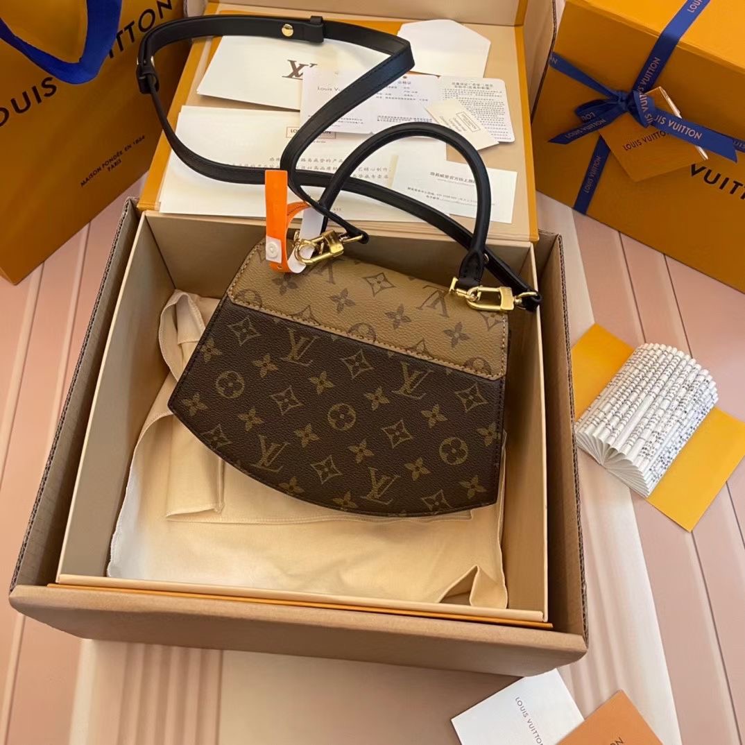 L*ouis V*uitton Top Bag