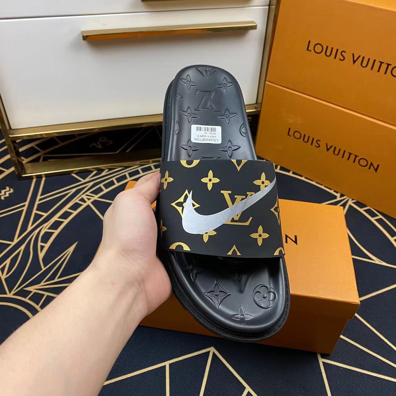 Men L*ouis V*uitton Top Slippers