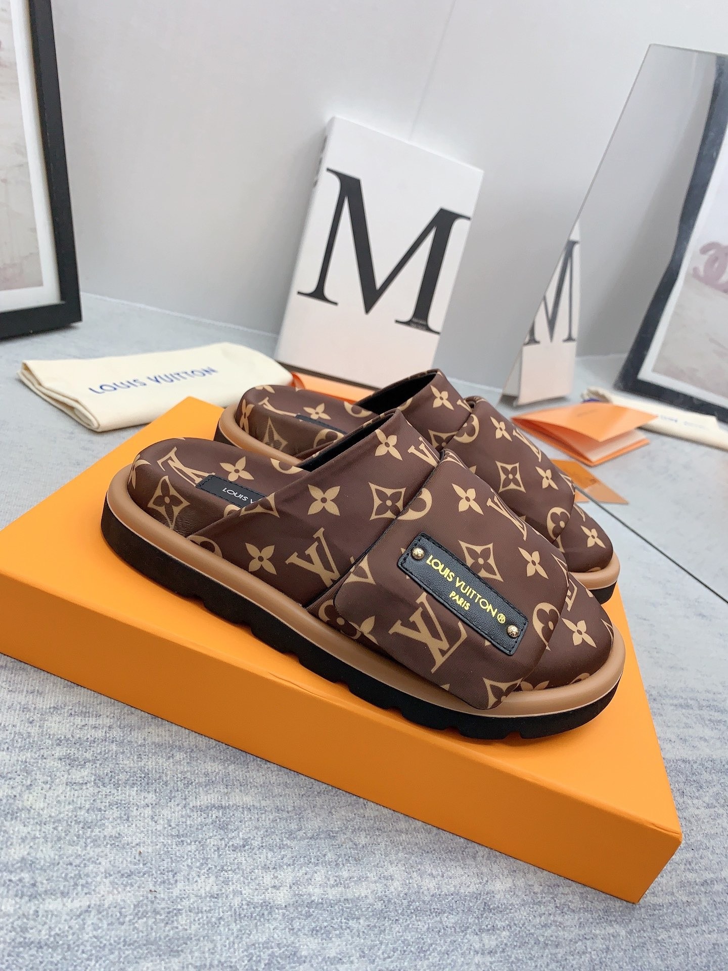 Men L*ouis V*uitton Top Slippers