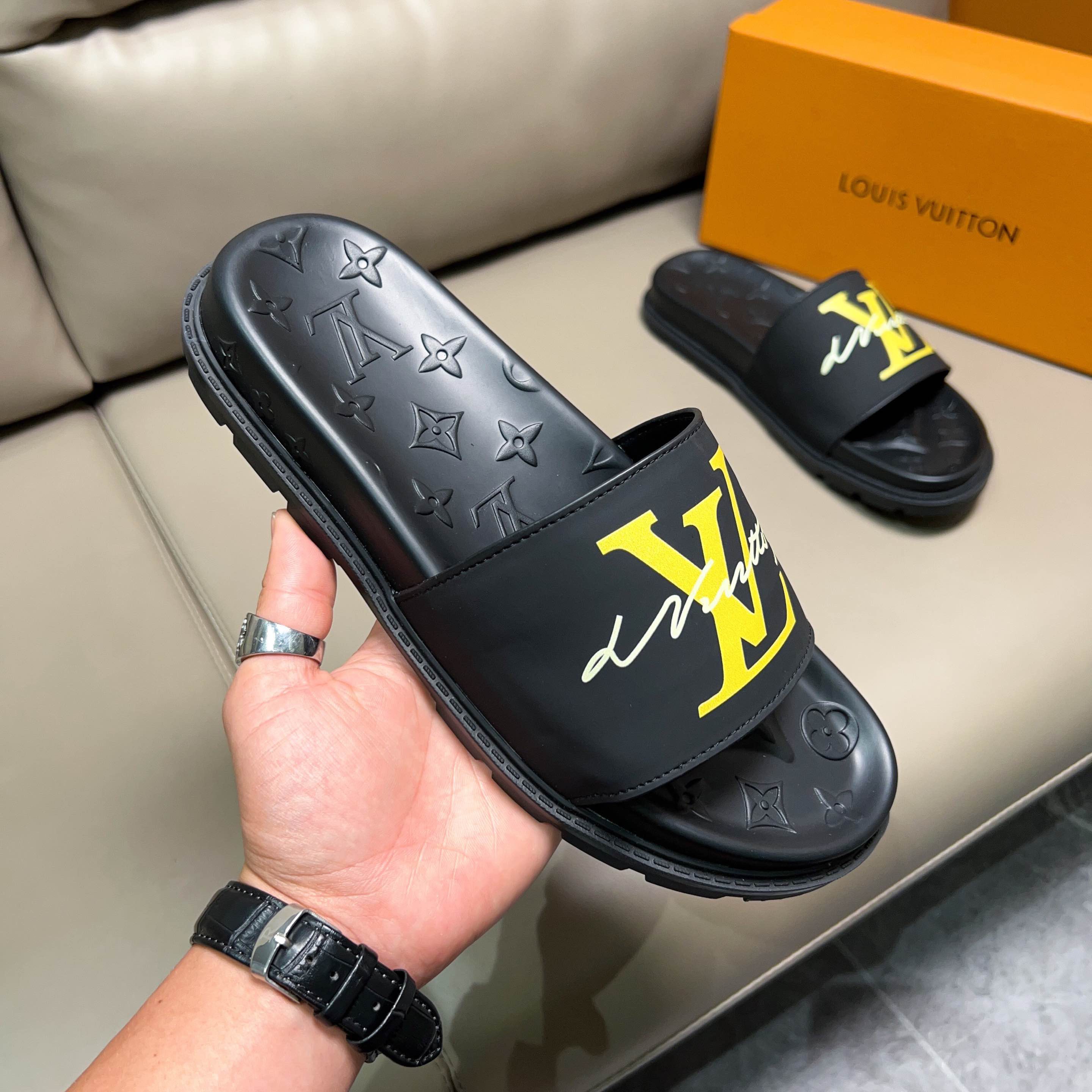 Men L*ouis V*uitton Top Slippers