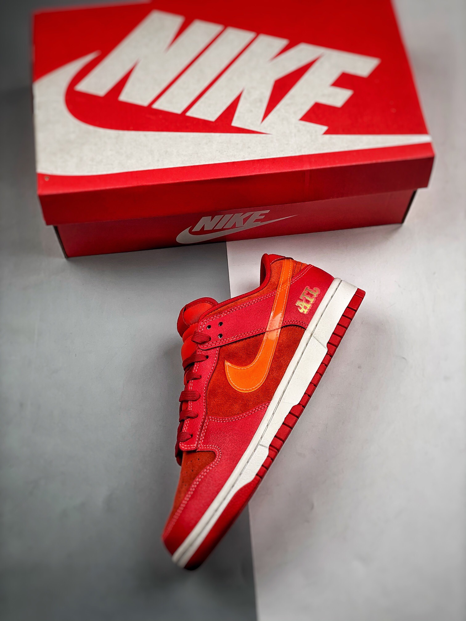 Nike SB Dunk Low