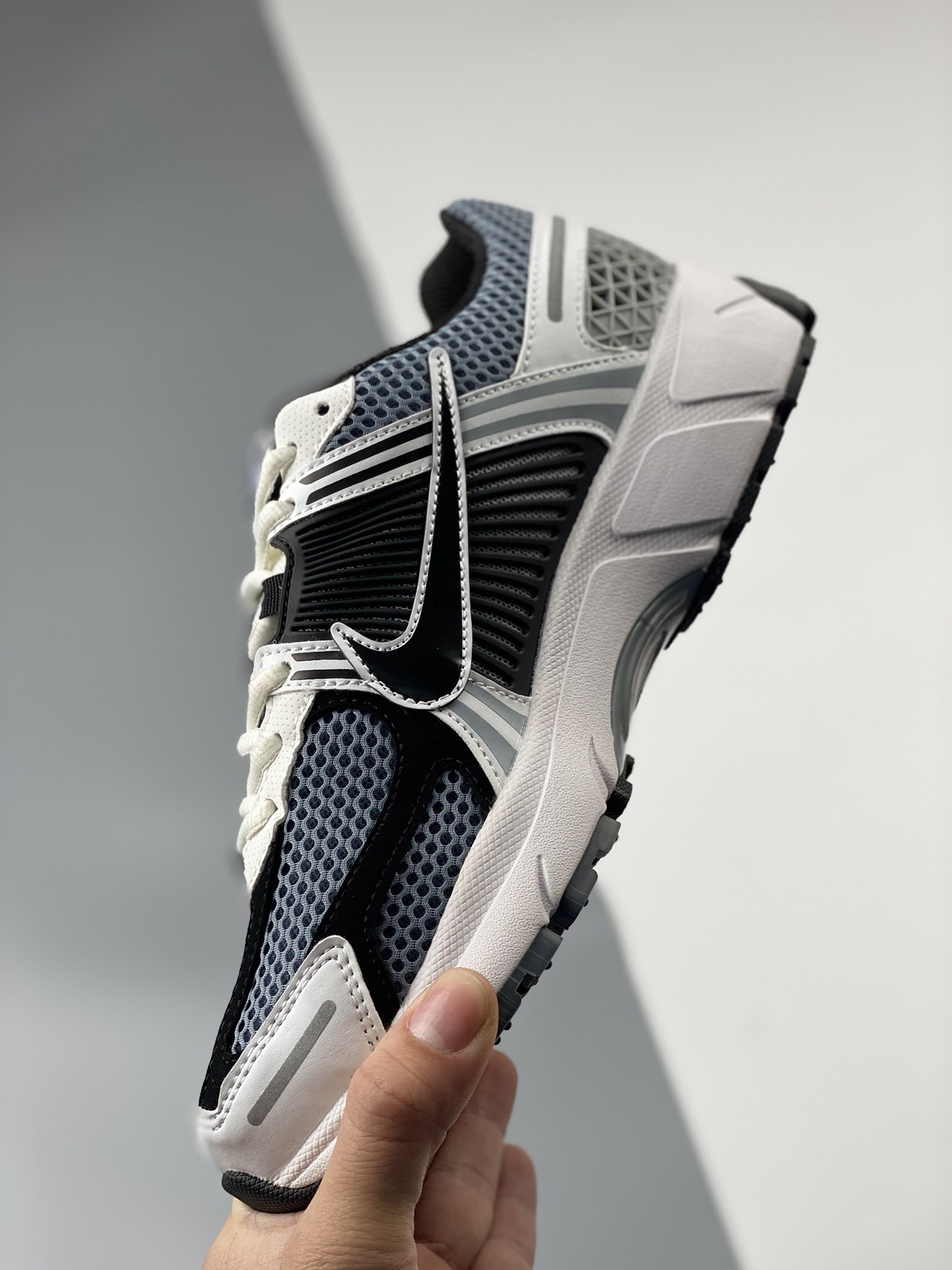 Nike Zoom Vomero 5 SP