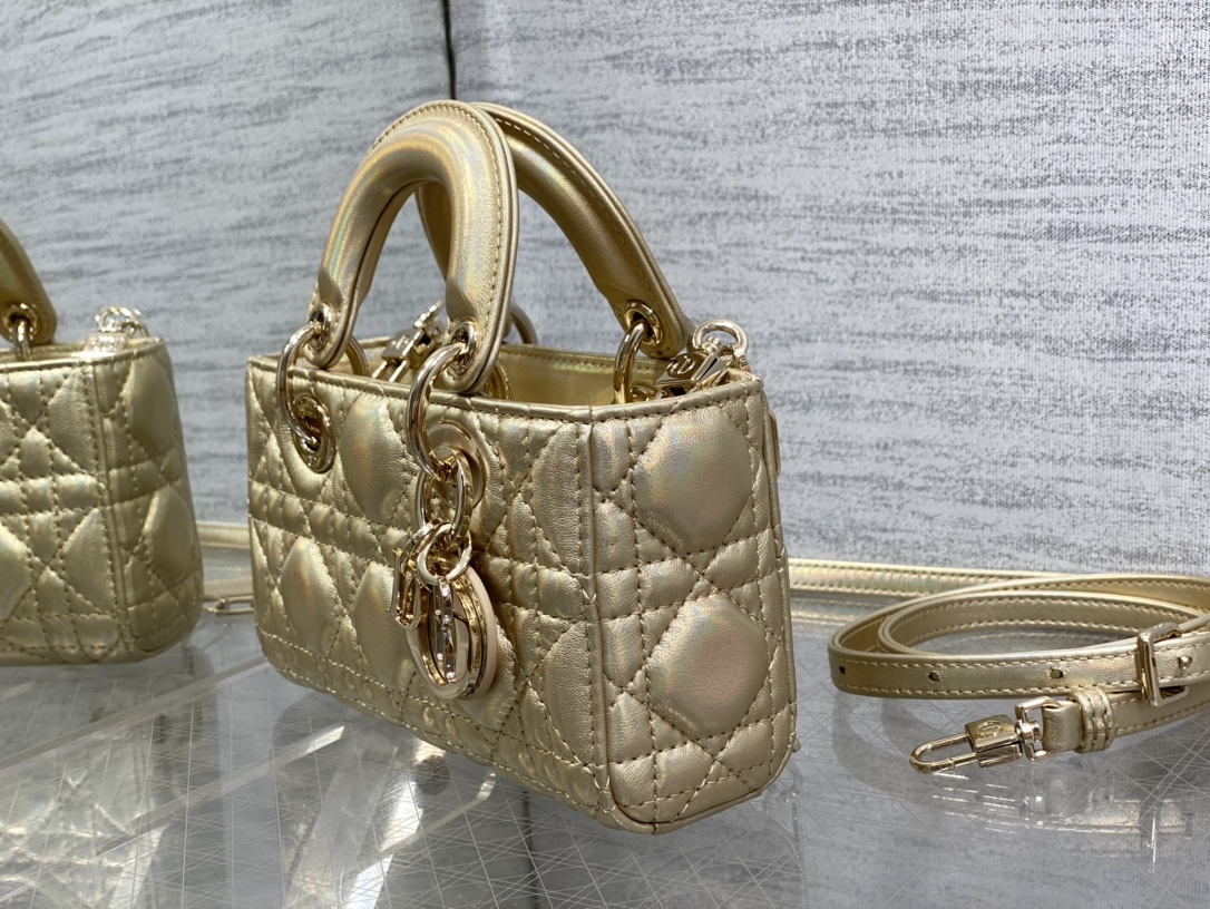 D*ior Bag Top Quality