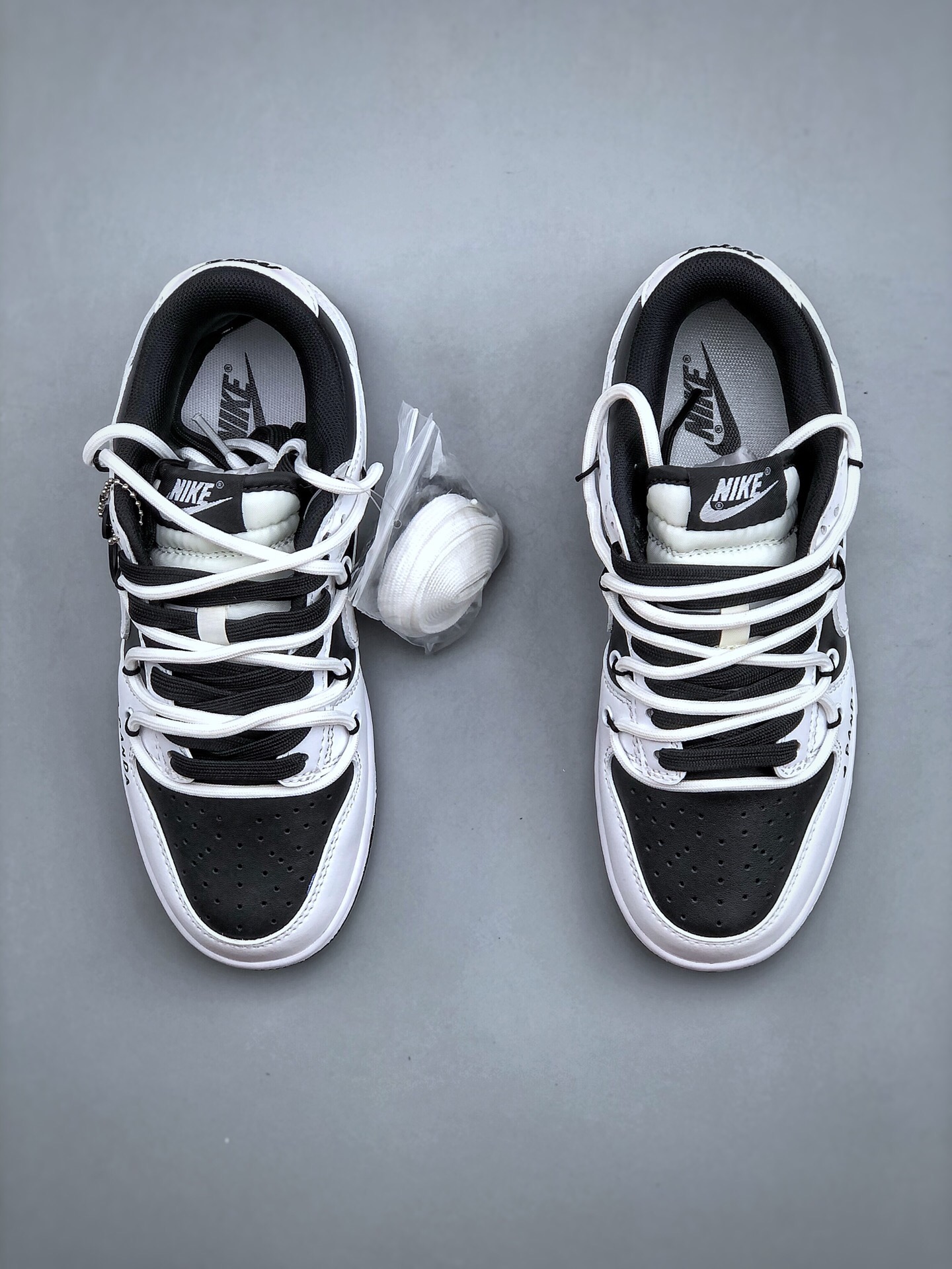 Nike SB Dunk Low