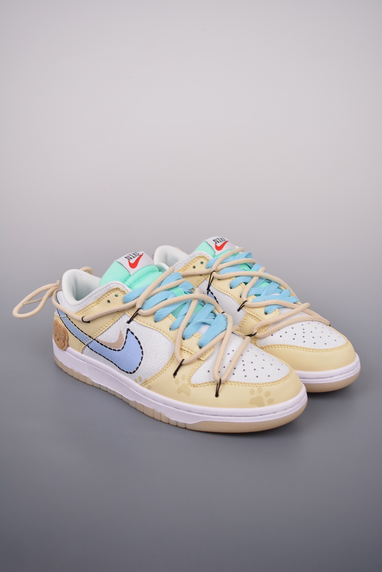 Nike SB Dunk Low