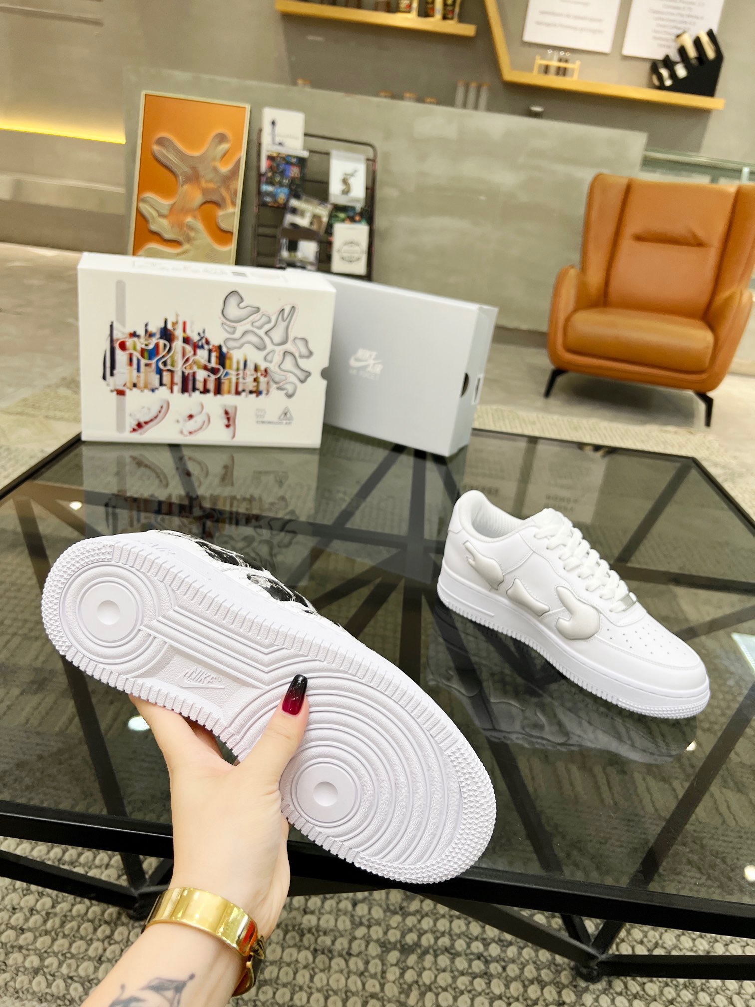 Nike Air Force 1