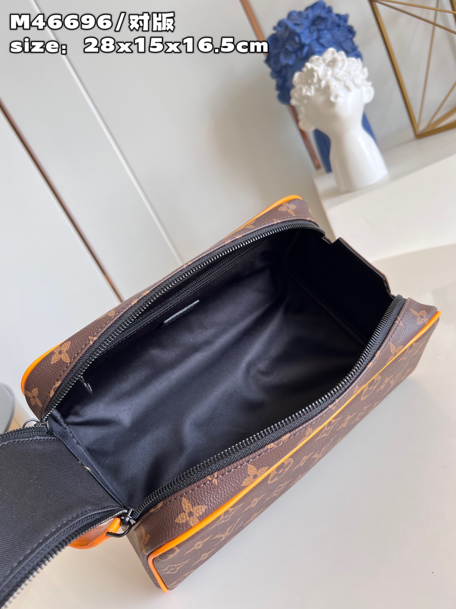 L*ouis V*uitton Top Bag