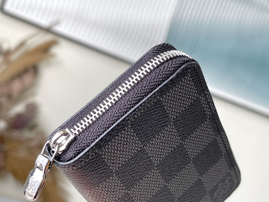 L*ouis V*uitton Top Bag