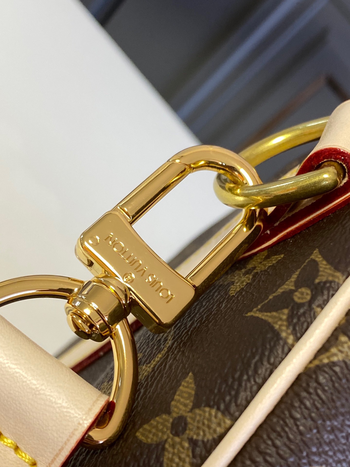 L*ouis V*uitton Top Bag