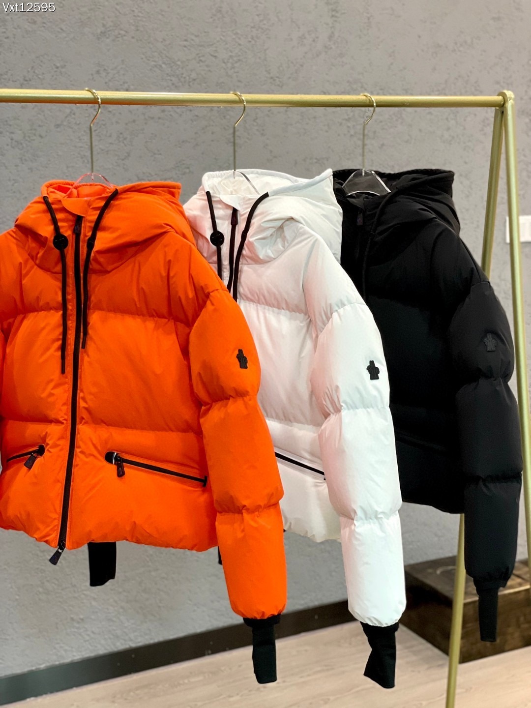 Women Jacket/Sweater Top Quality