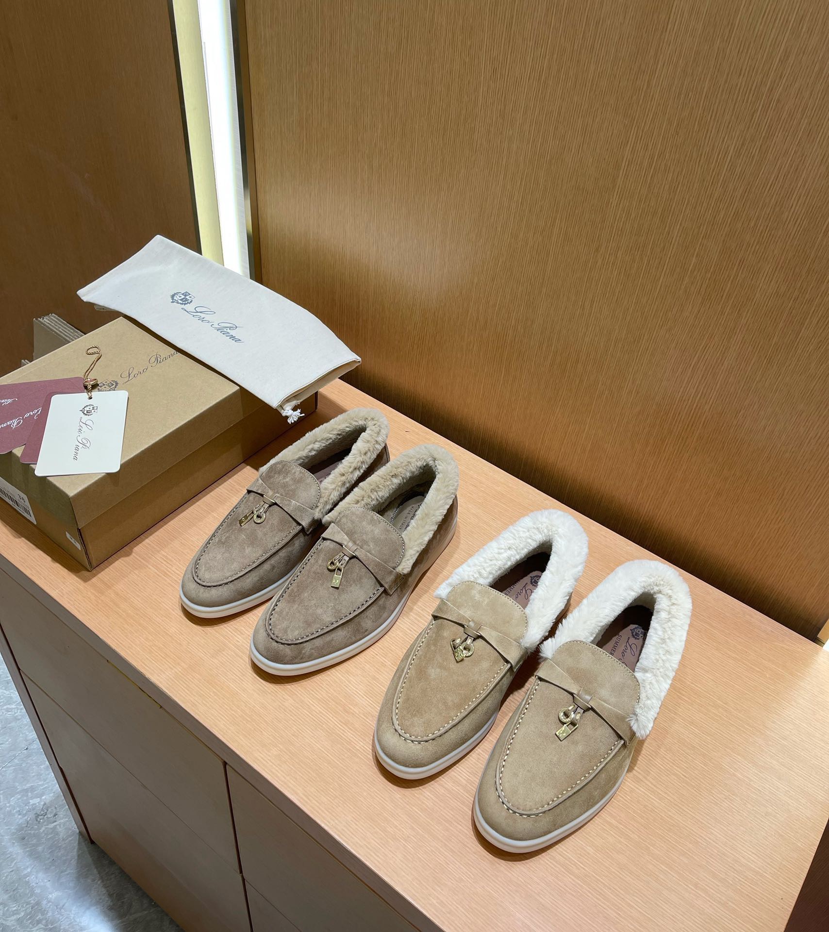Women L*oro P*iana Top Loafer （）