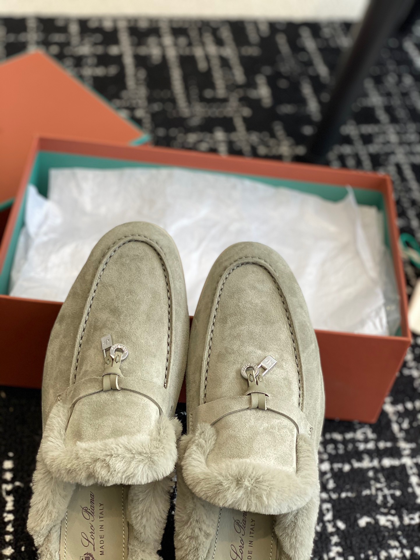Women L*oro P*iana Top Loafer （）