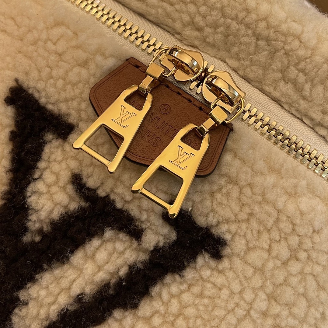 L*ouis V*uitton Top Bag