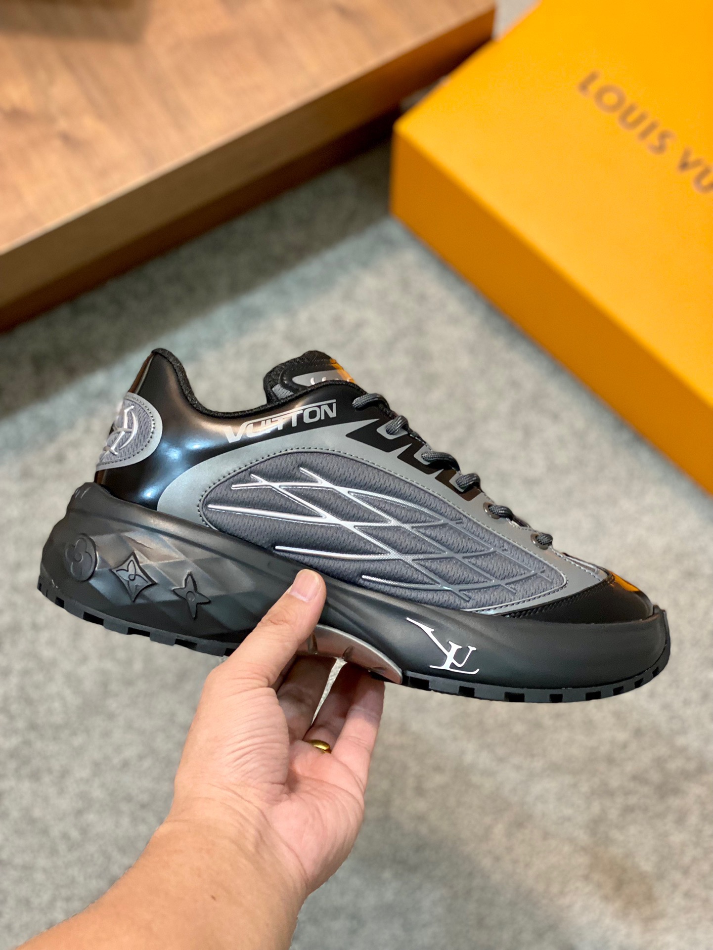 Men L*ouis V*uitton Top Sneaker