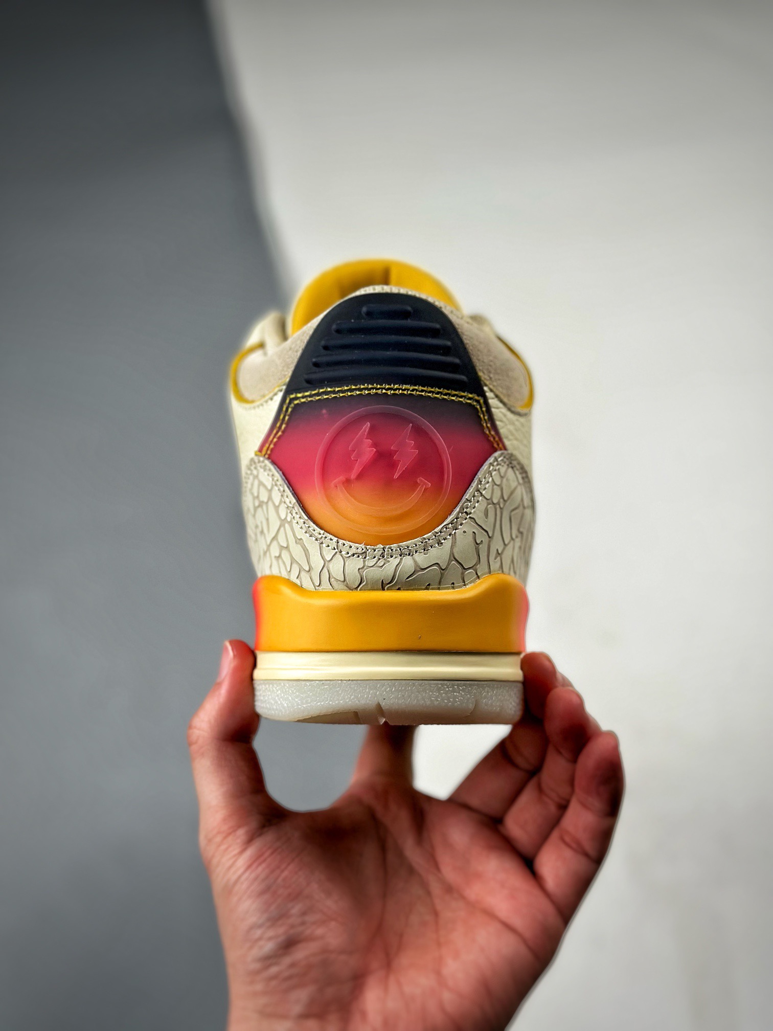 NIKE Air Jordan 3